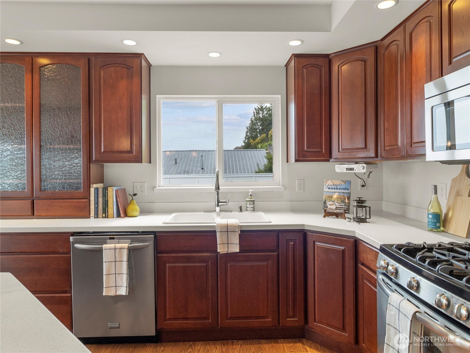 8609 E Caraway Road , Port Orchard, WA 98366