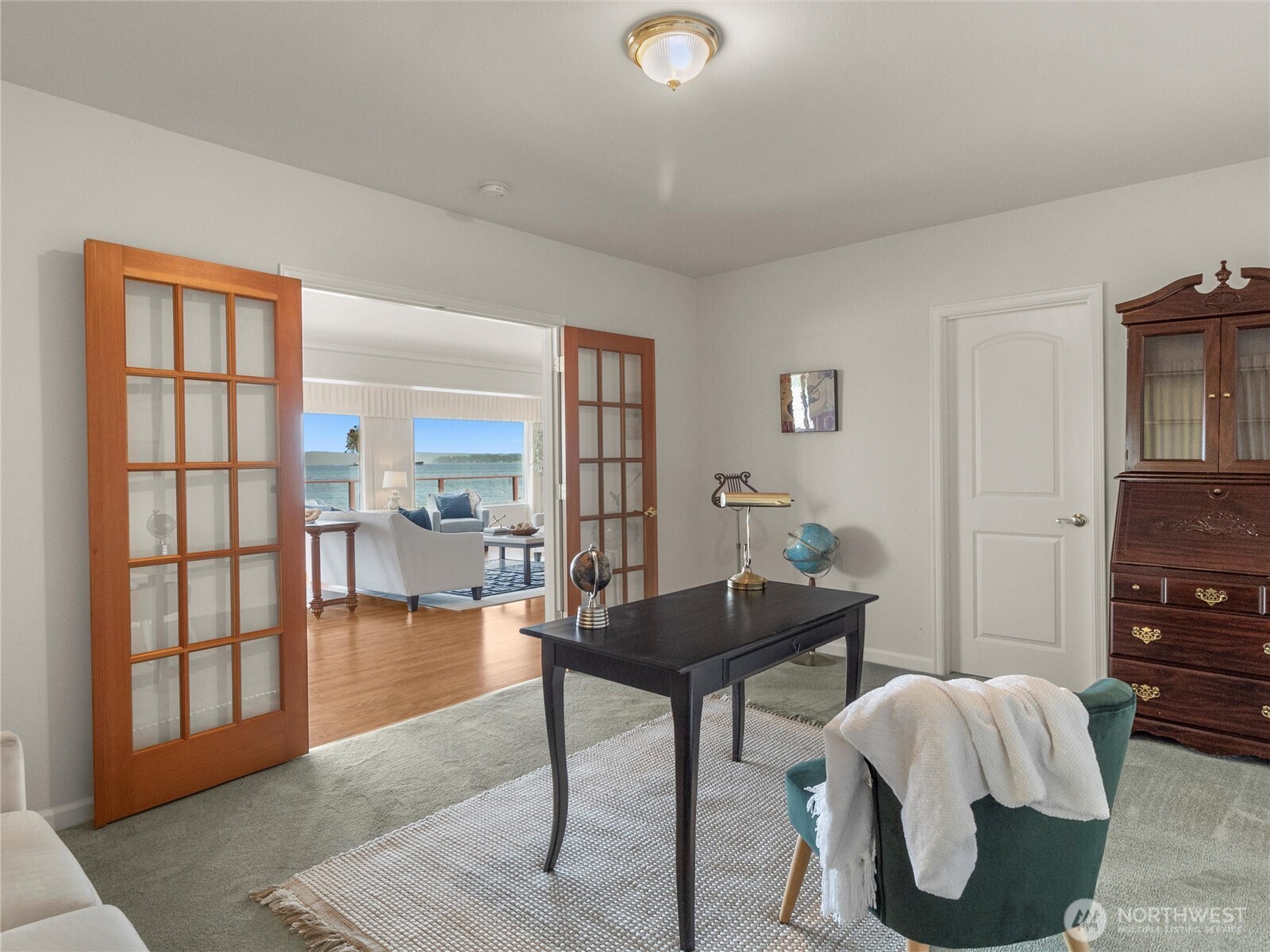 8609 E Caraway Road , Port Orchard, WA 98366