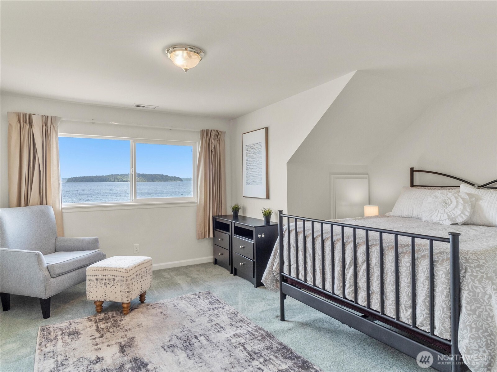 8609 E Caraway Road , Port Orchard, WA 98366