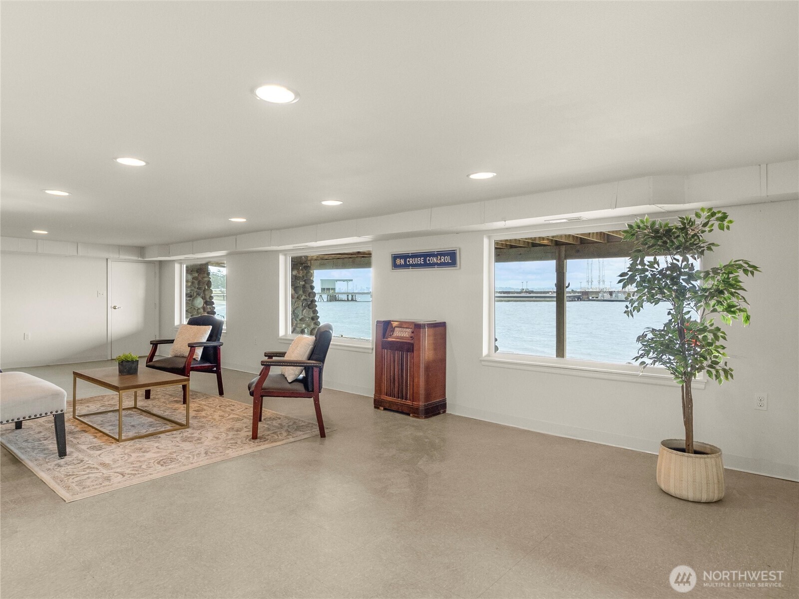 8609 E Caraway Road , Port Orchard, WA 98366