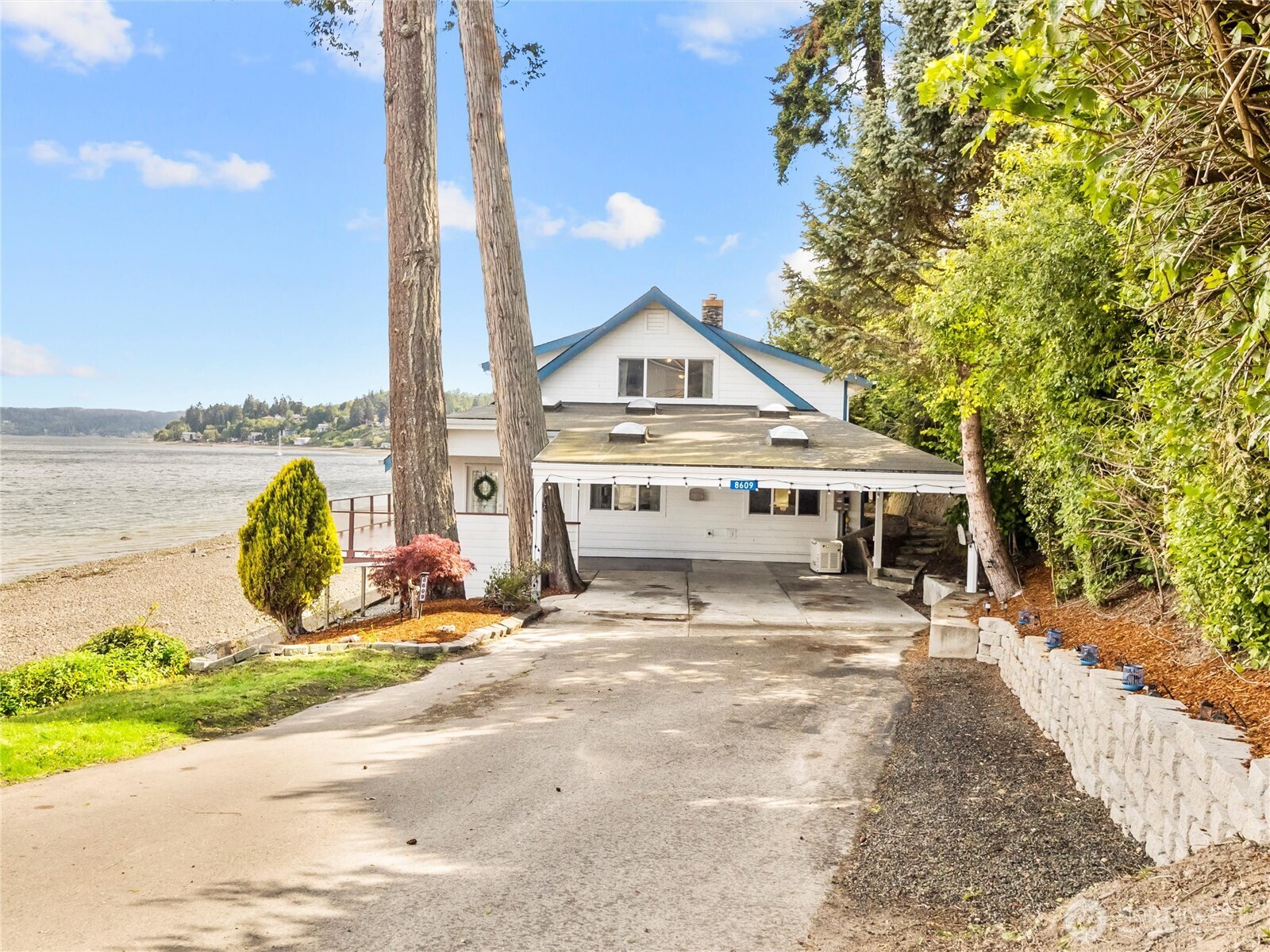 8609 E Caraway Road , Port Orchard, WA 98366