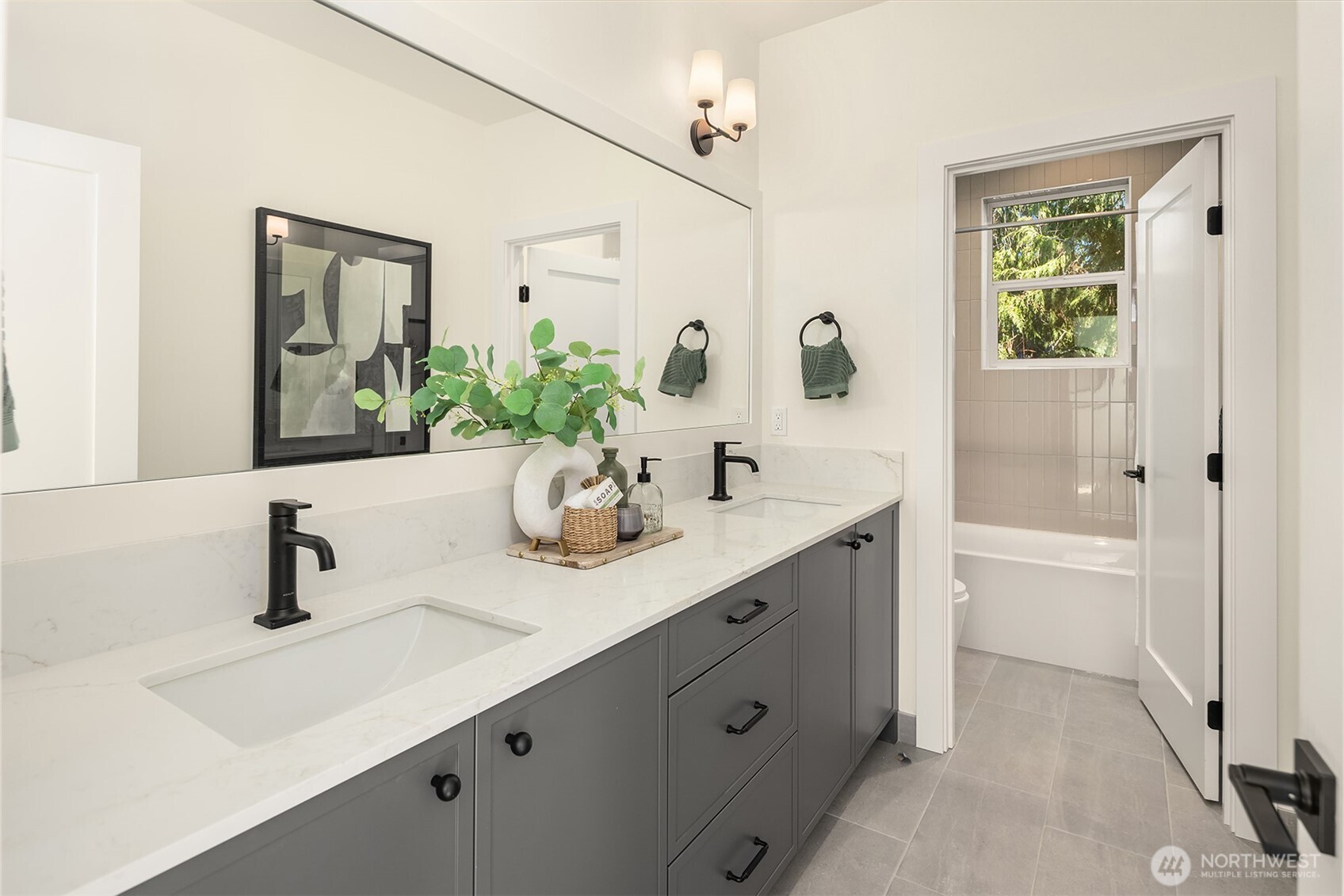 319 18th Avenue , Kirkland, WA 98033