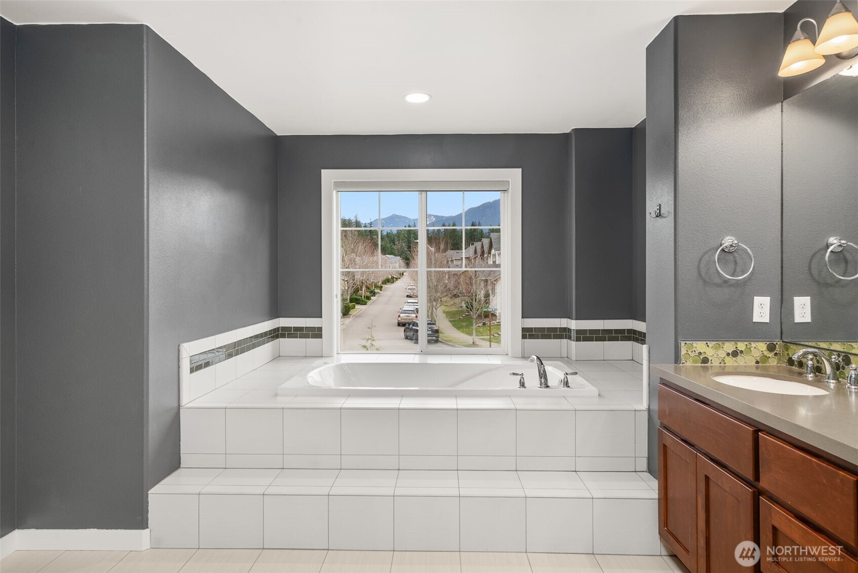 1635 Tannerwood Way SE, North Bend, WA 98045