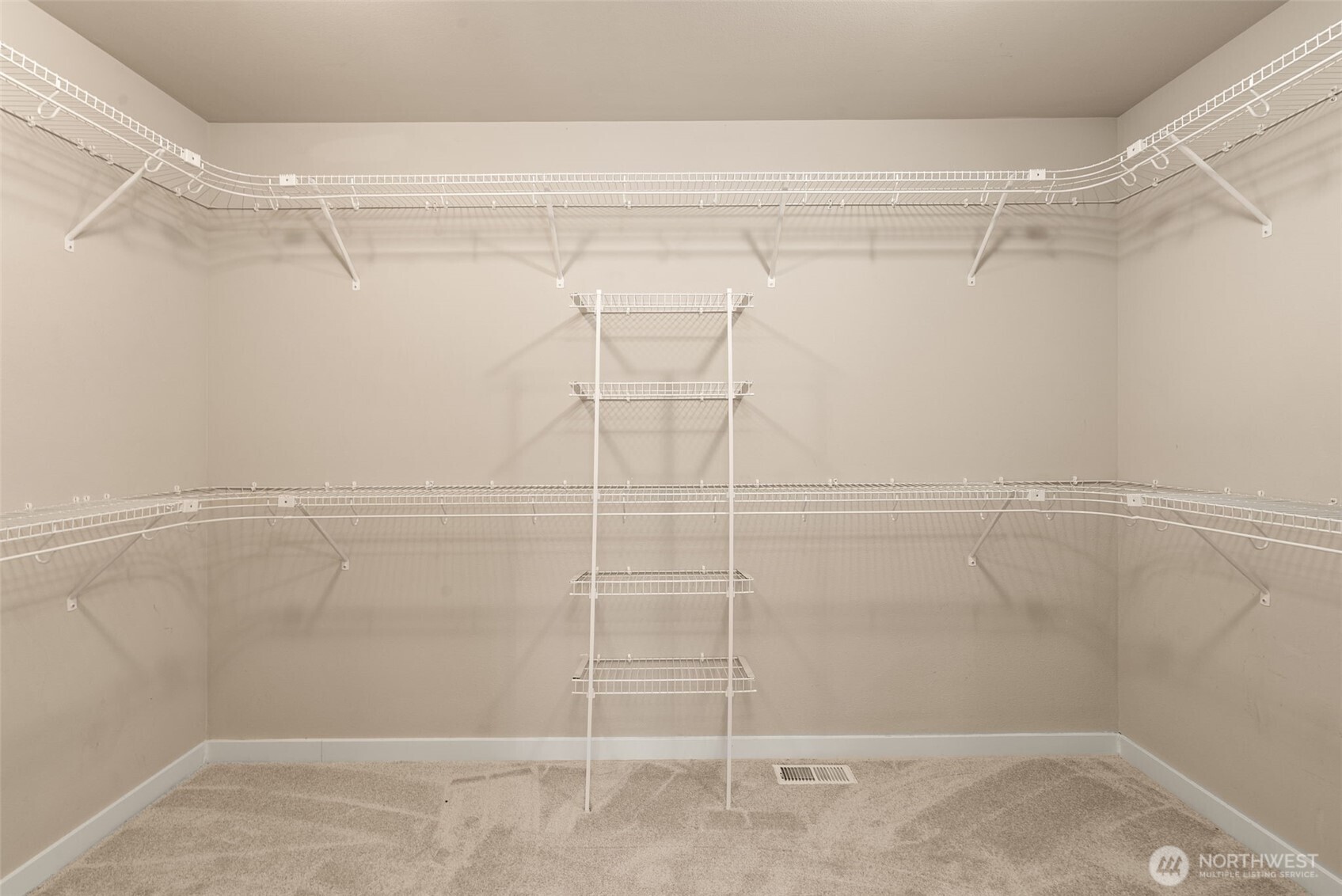 1635 Tannerwood Way SE, North Bend, WA 98045