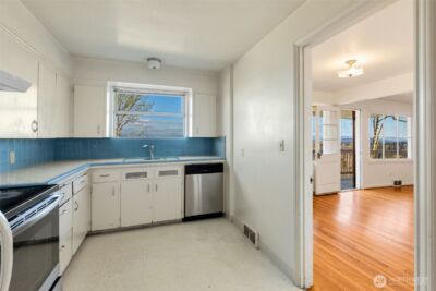 7508 56th Avenue NE, Seattle, WA 98115 - Photo 12