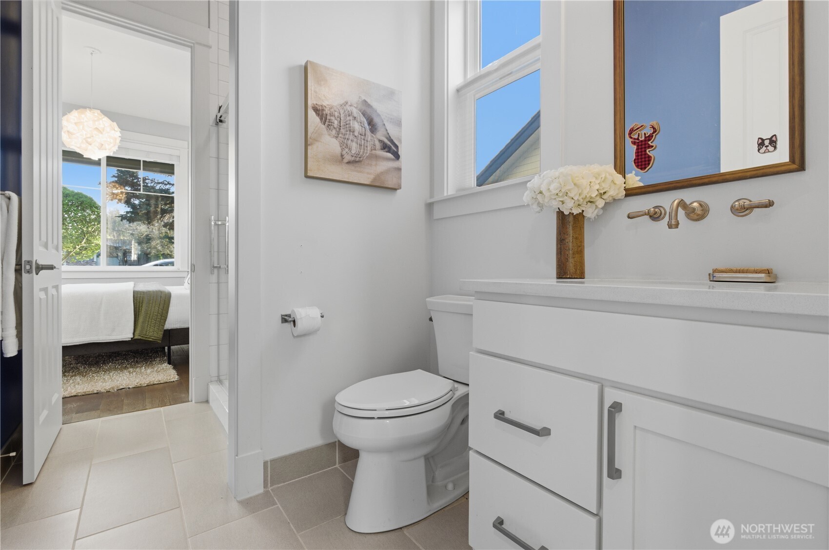 260 NE Alder Street , Issaquah, WA 98027