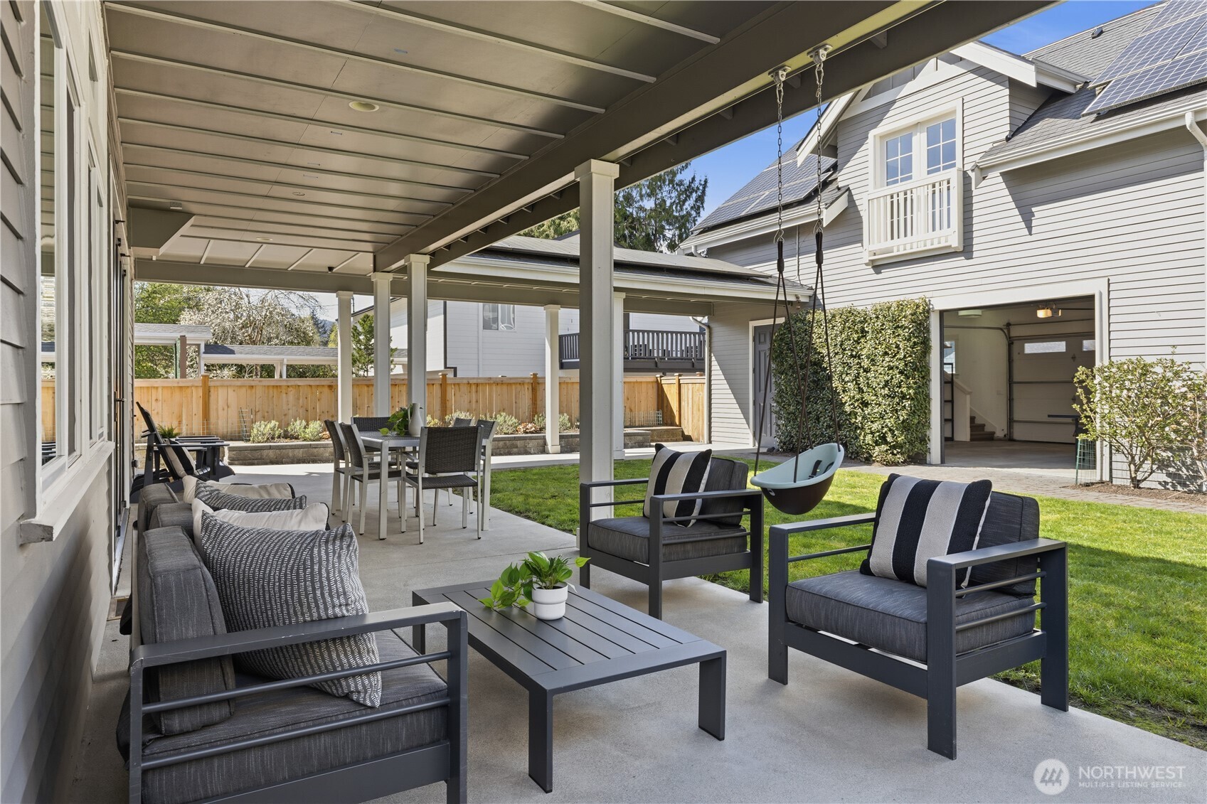 260 NE Alder Street , Issaquah, WA 98027