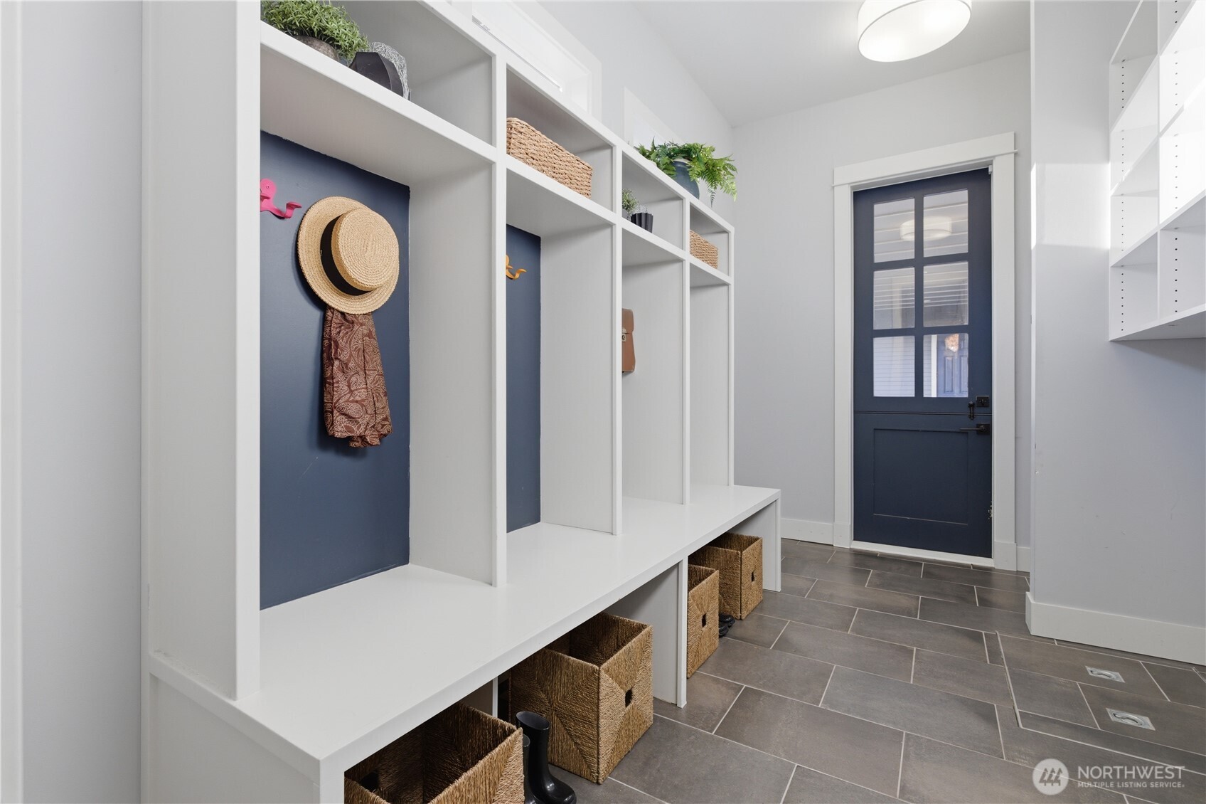 260 NE Alder Street , Issaquah, WA 98027