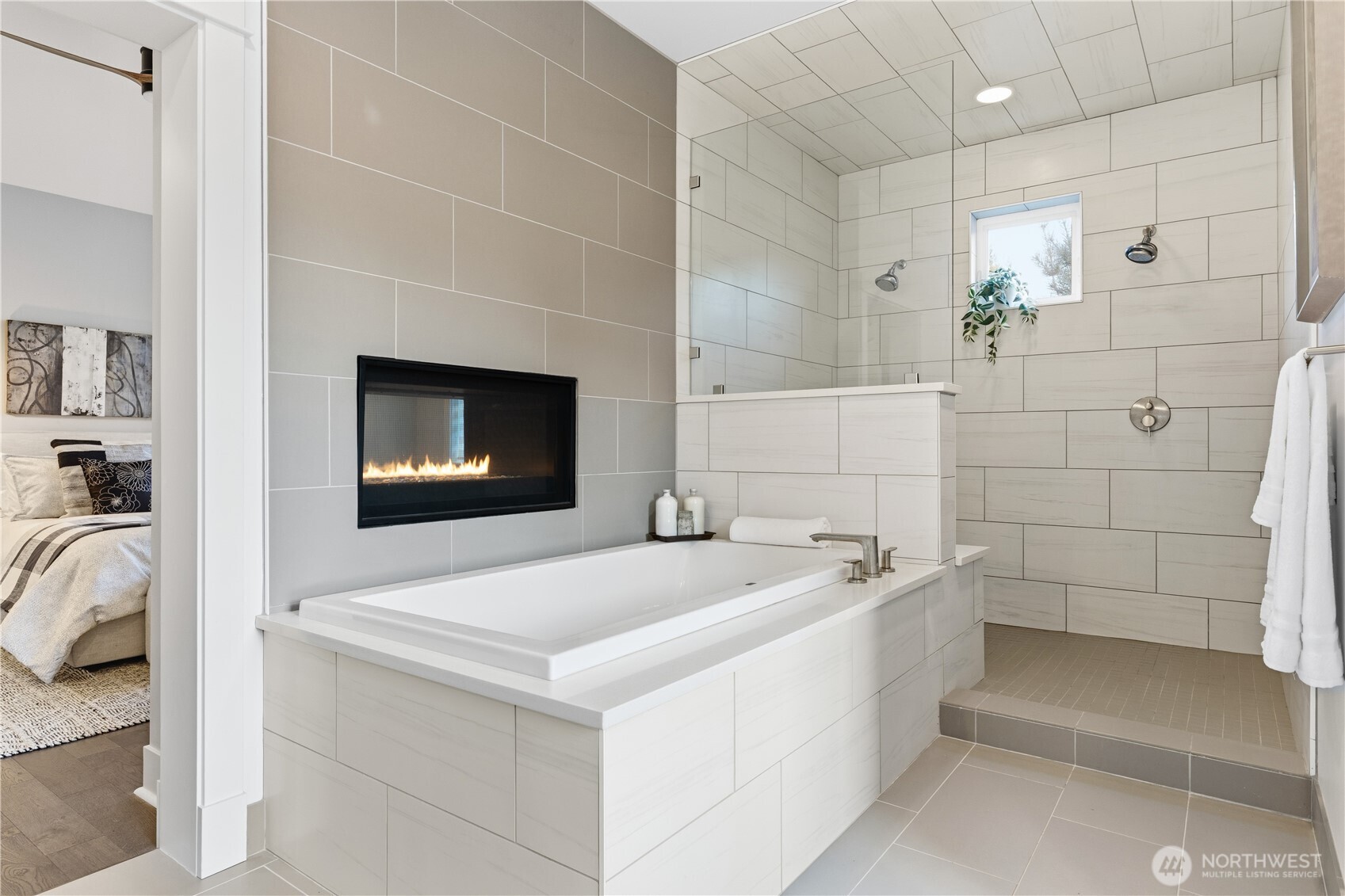 260 NE Alder Street , Issaquah, WA 98027