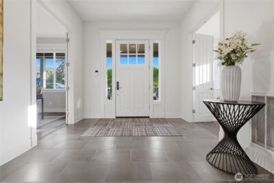 260 NE Alder Street , Issaquah, WA 98027 - Photo 3