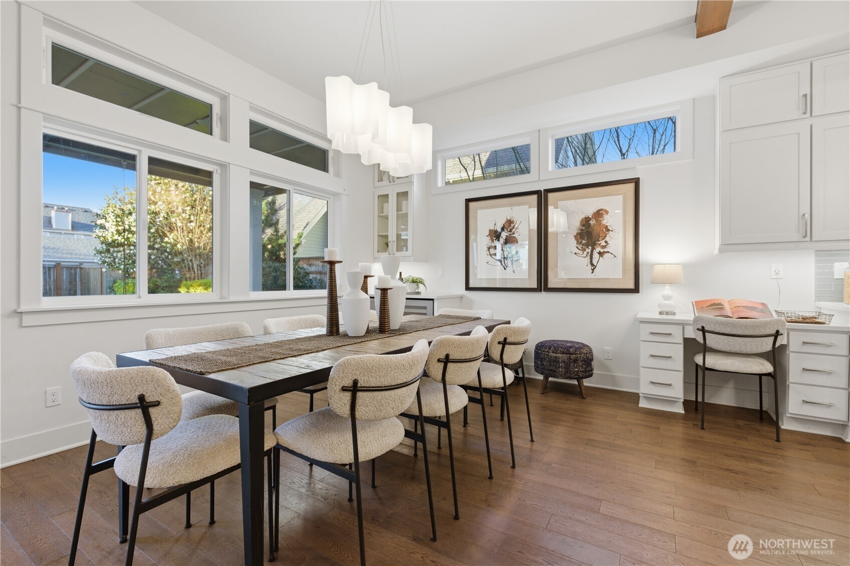 260 NE Alder Street , Issaquah, WA 98027