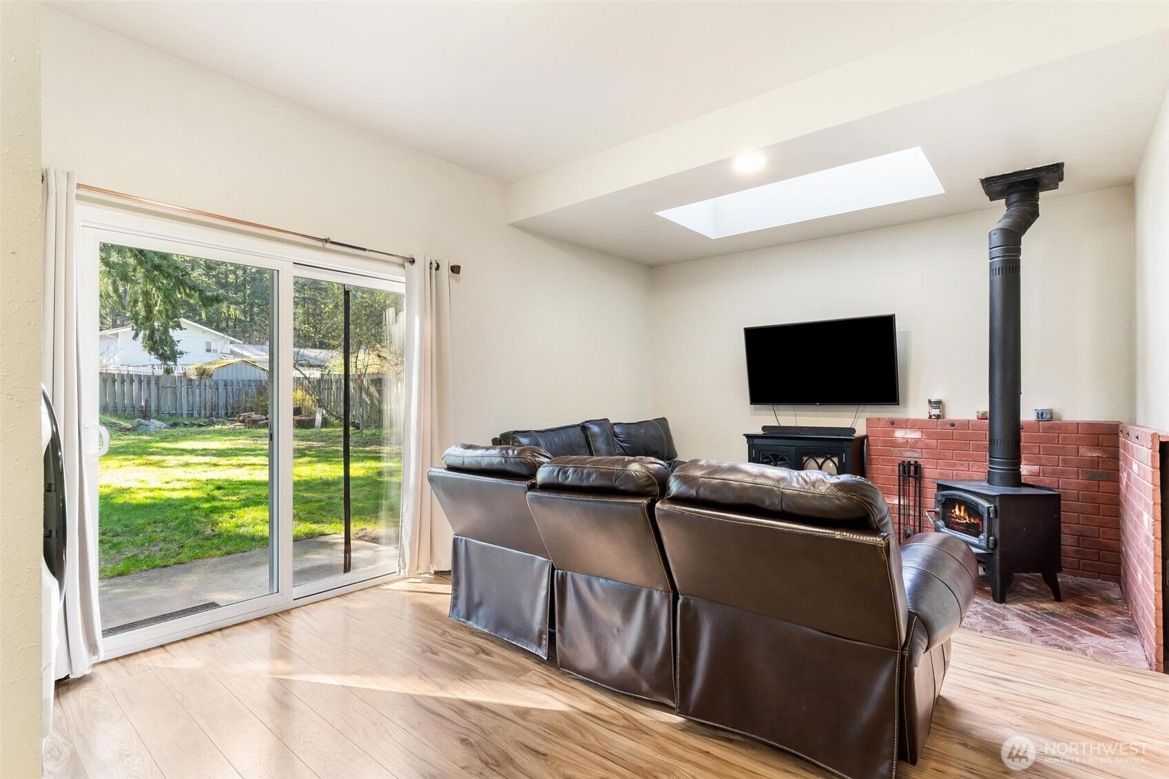 28915 229th Place SE, Black Diamond, WA 98010