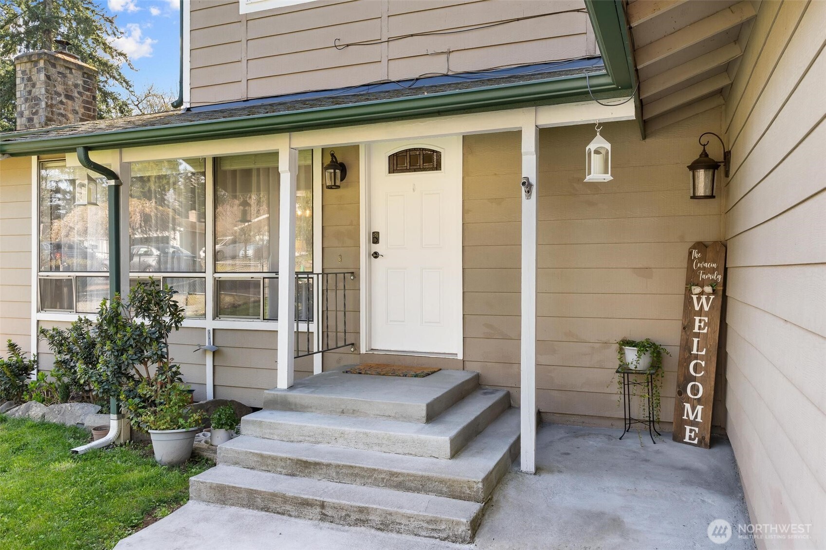 28915 229th Place SE, Black Diamond, WA 98010