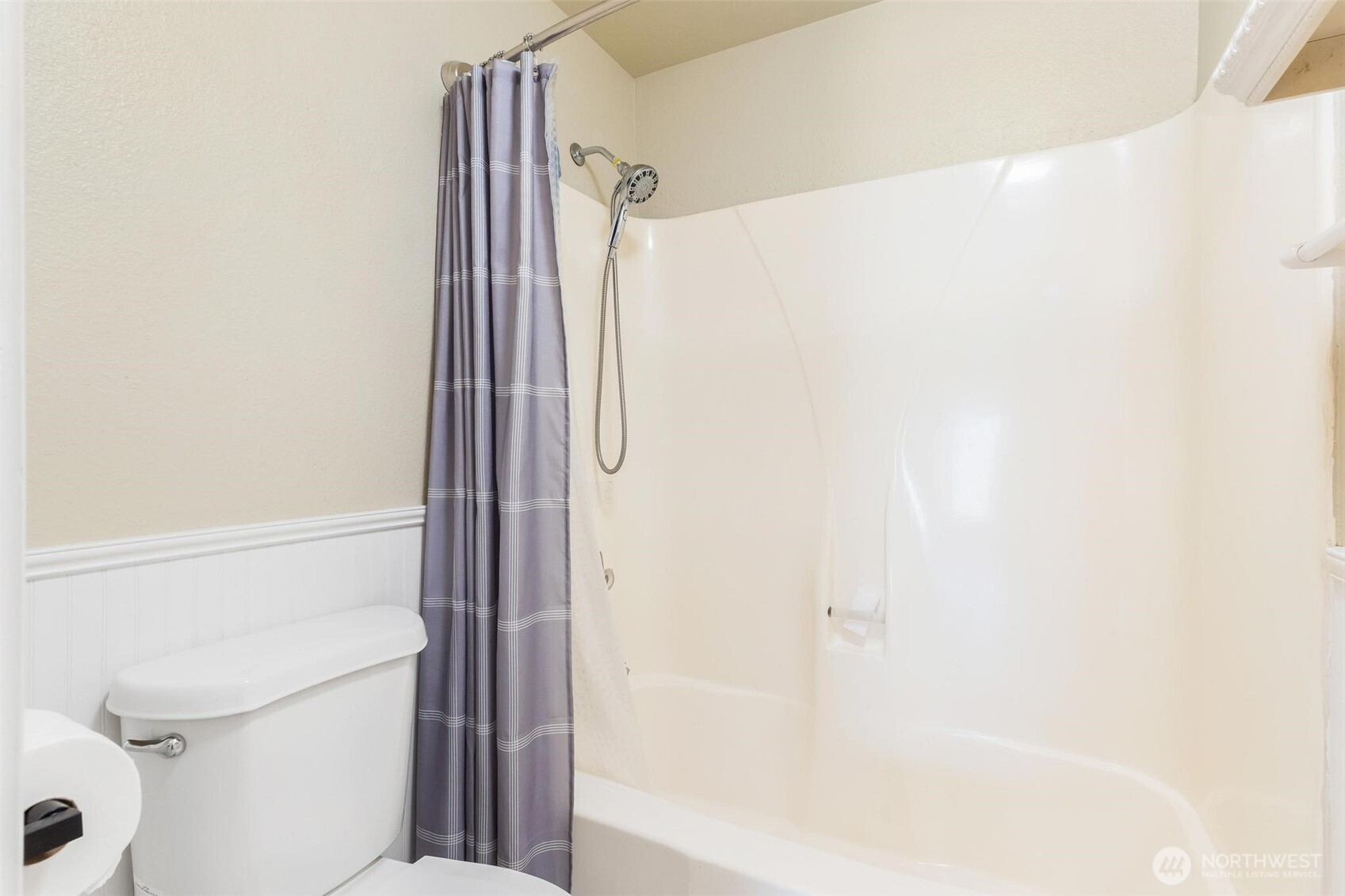 28915 229th Place SE, Black Diamond, WA 98010