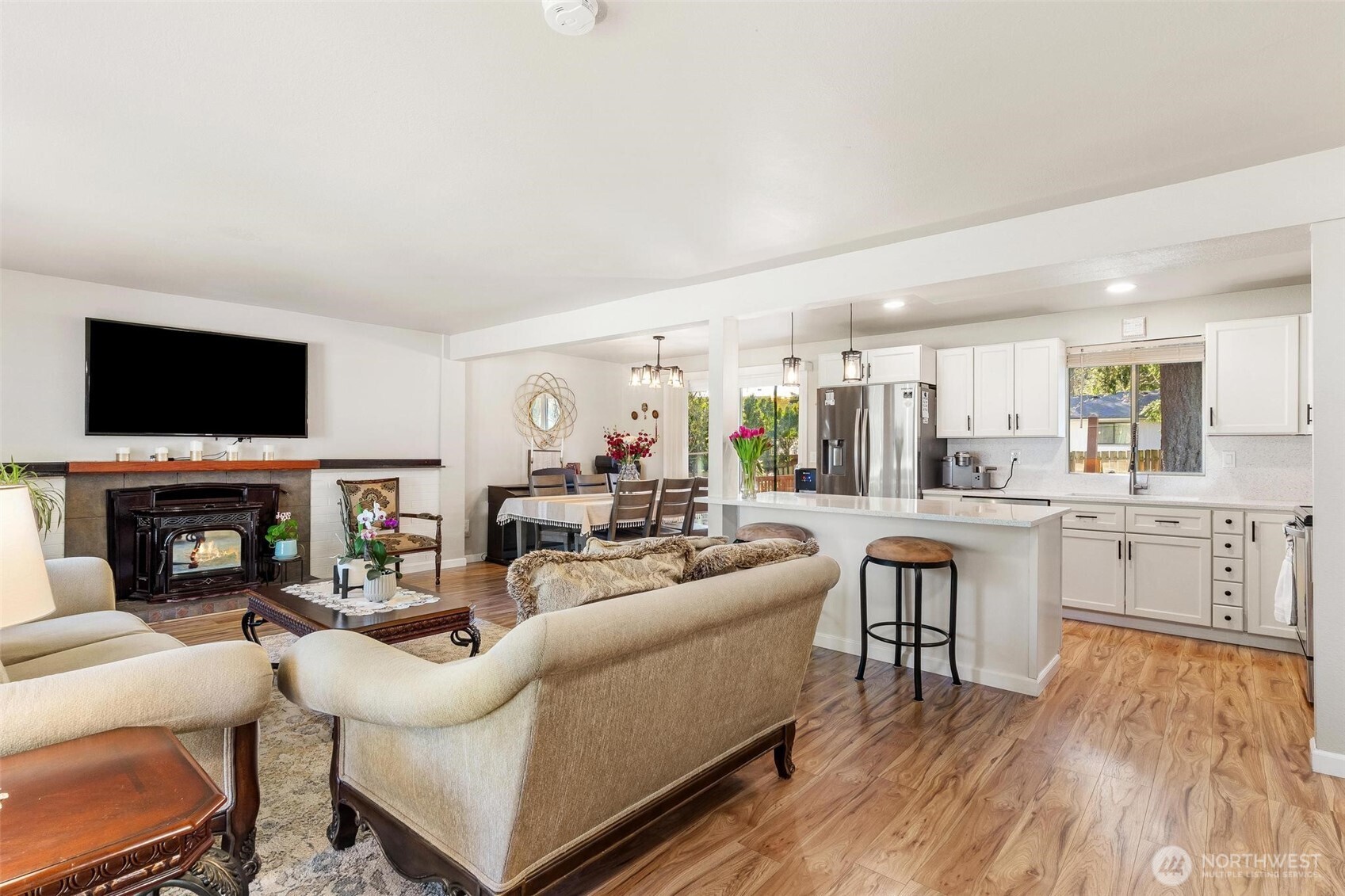 28915 229th Place SE, Black Diamond, WA 98010