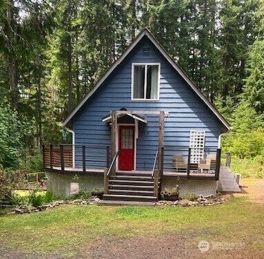510 N Dow Mountain Drive , Hoodsport, WA 98548