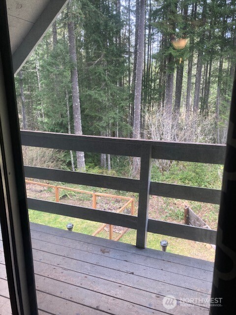 510 N Dow Mountain Drive , Hoodsport, WA 98548