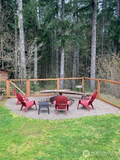 510 N Dow Mountain Drive , Hoodsport, WA 98548