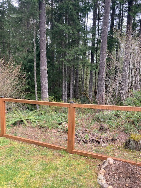 510 N Dow Mountain Drive , Hoodsport, WA 98548