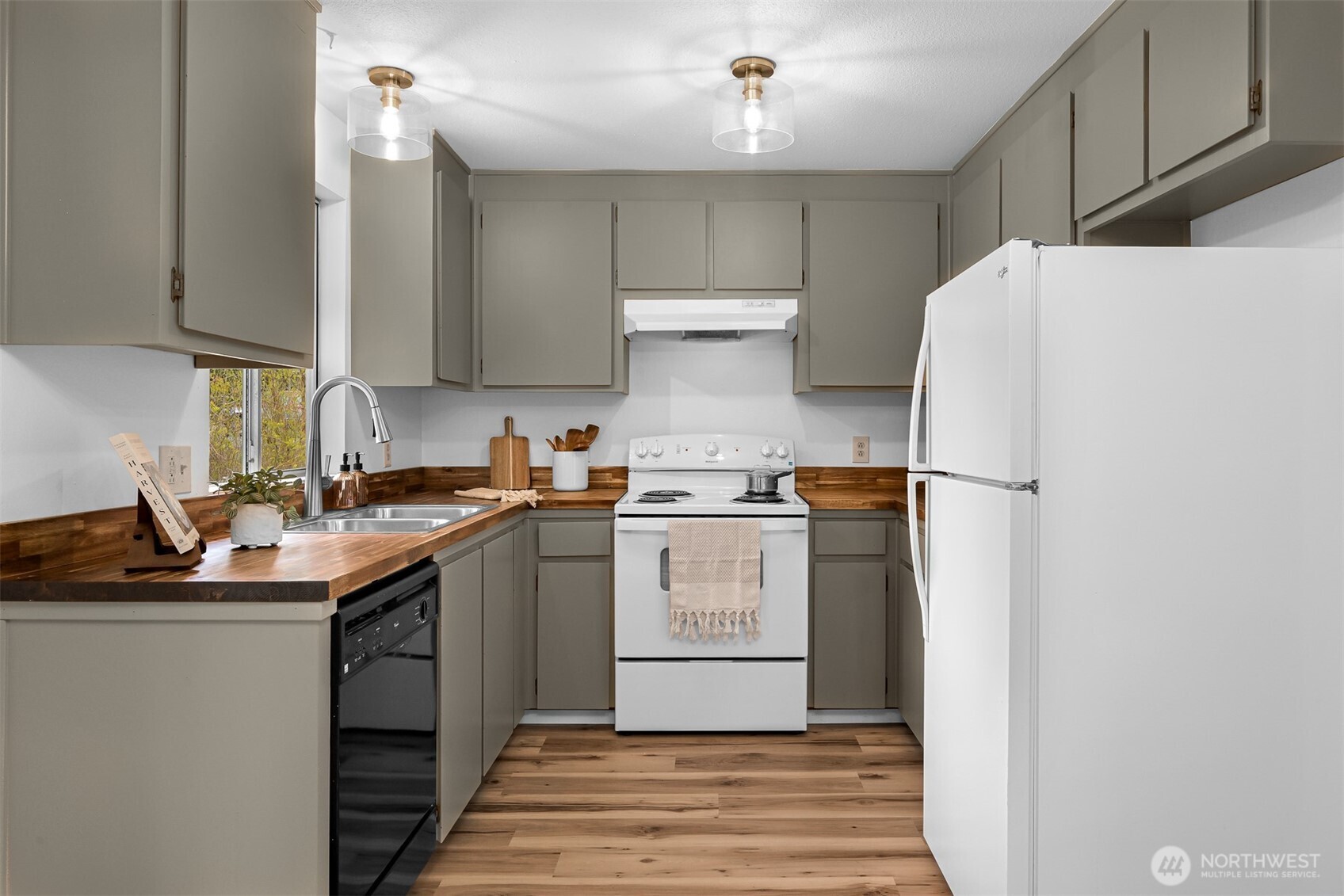 4383 Vista Ave , Blaine, WA 98230