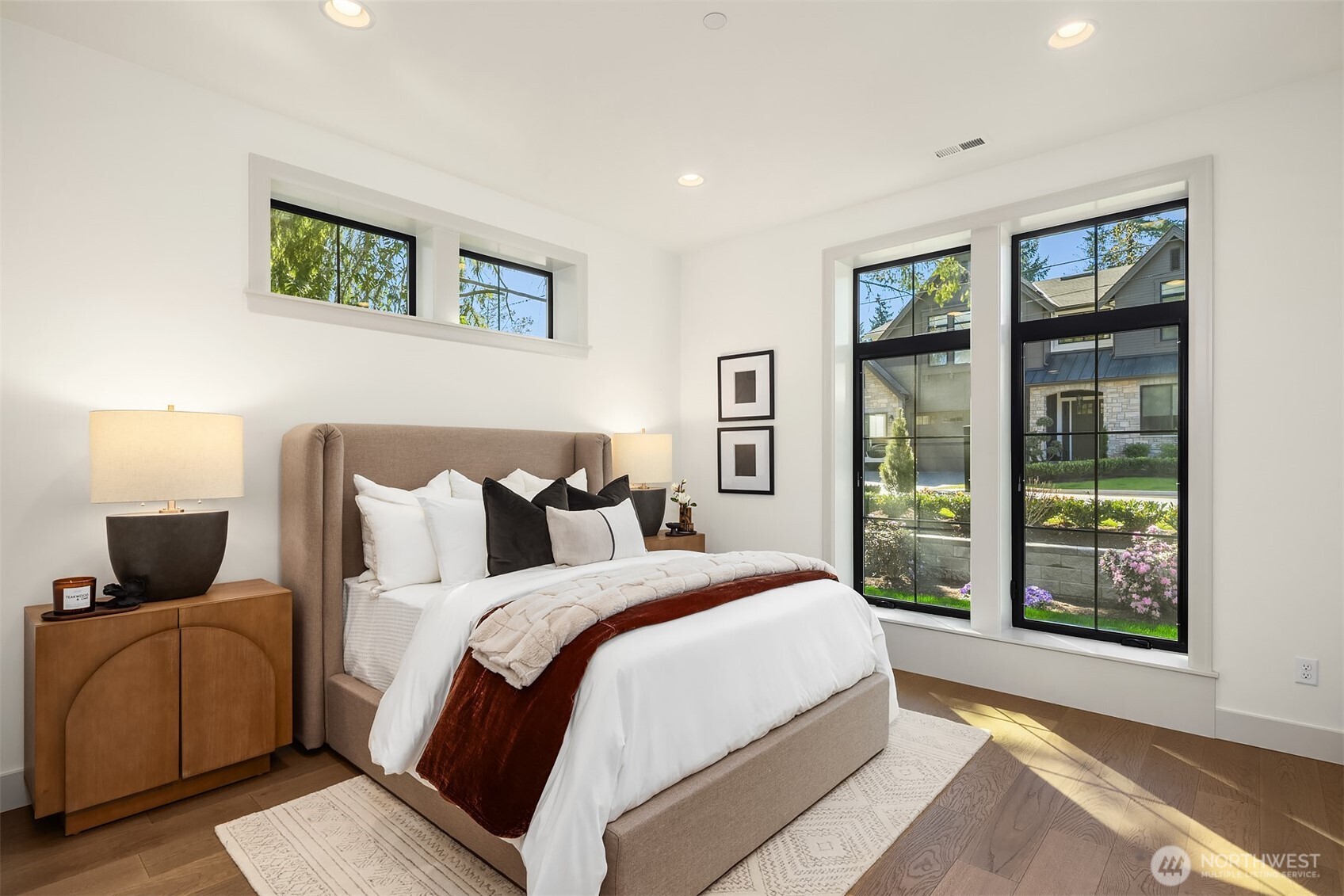 14030 NE 6th Place , Bellevue, WA 98007