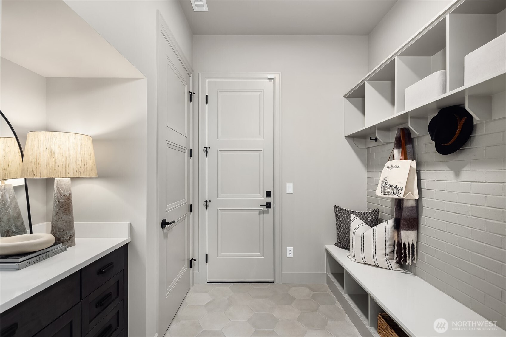 14030 NE 6th Place , Bellevue, WA 98007