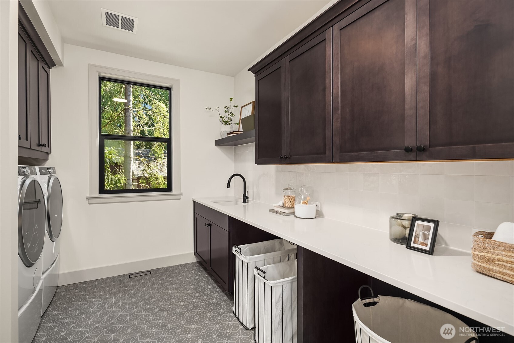 14030 NE 6th Place , Bellevue, WA 98007