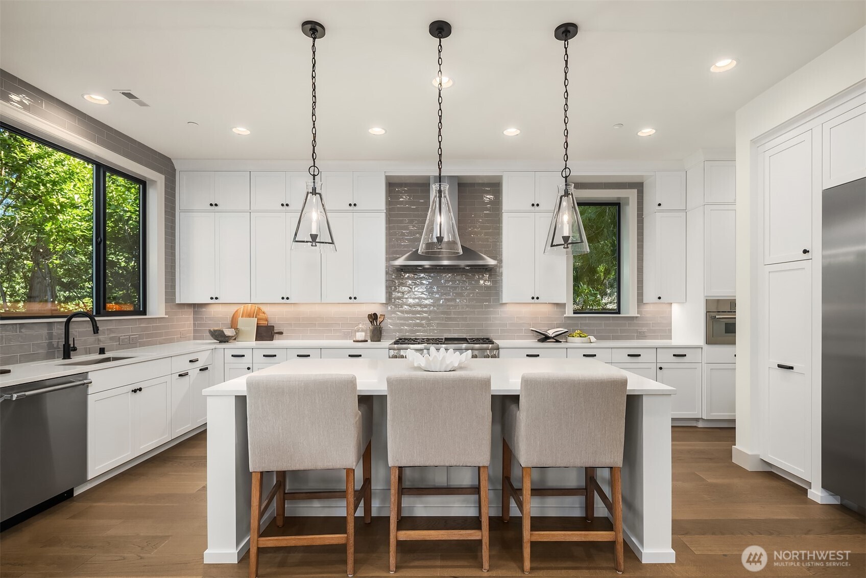 14030 NE 6th Place , Bellevue, WA 98007