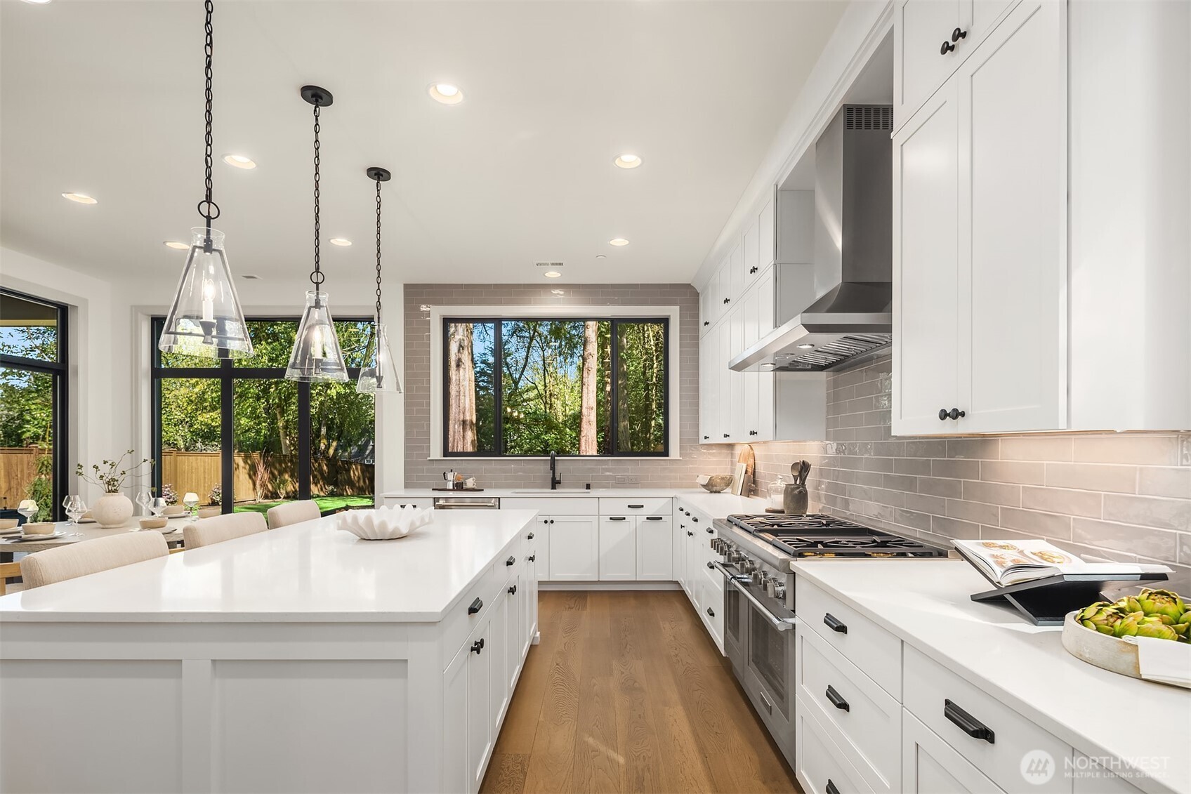 14030 NE 6th Place , Bellevue, WA 98007