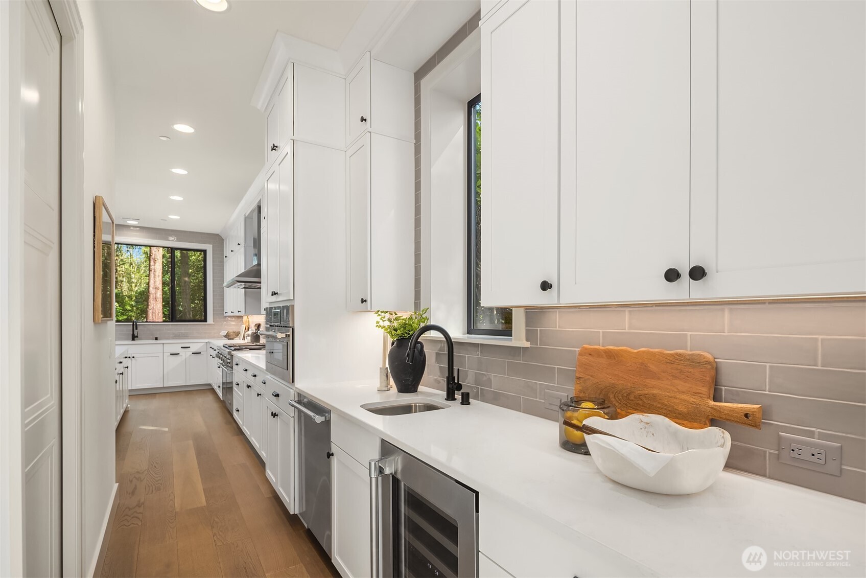 14030 NE 6th Place , Bellevue, WA 98007