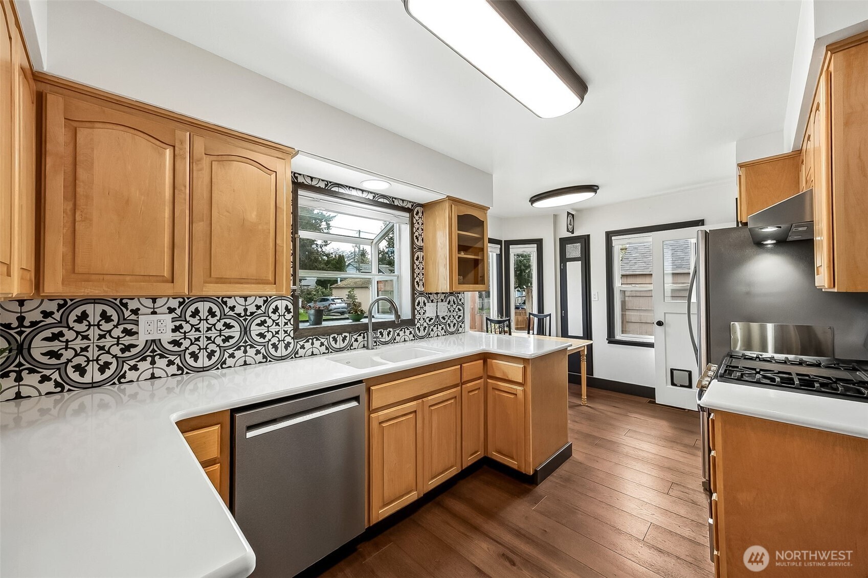 5002 6th Avenue , Tacoma, WA 98406-3006