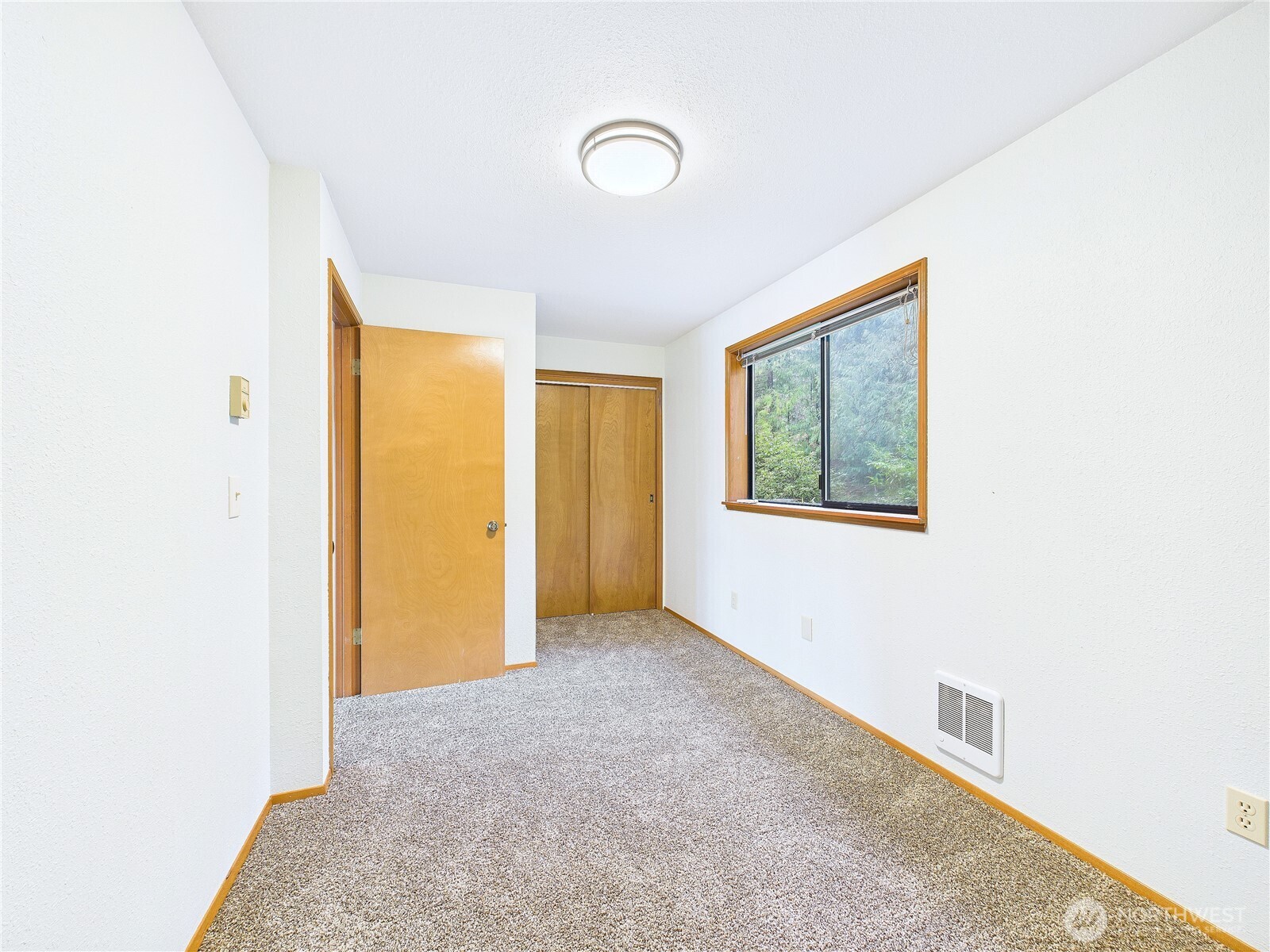 1341 E Beaver Avenue , Shelton, WA 98584