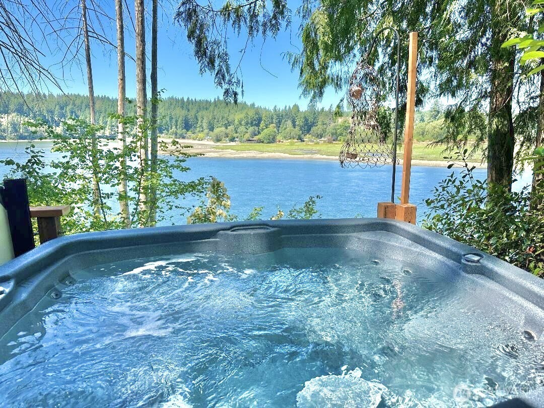 1341 E Beaver Avenue , Shelton, WA 98584