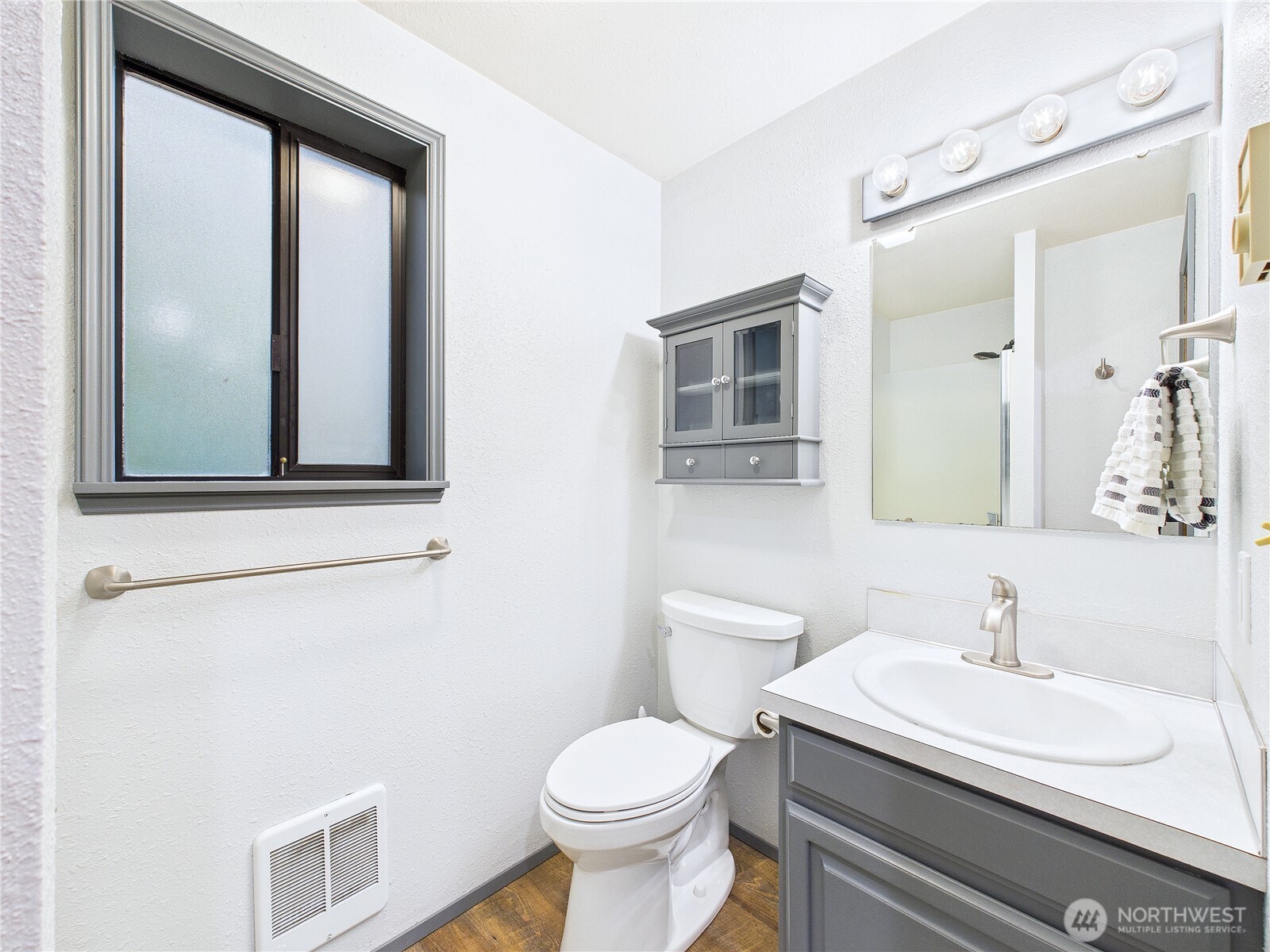 1341 E Beaver Avenue , Shelton, WA 98584