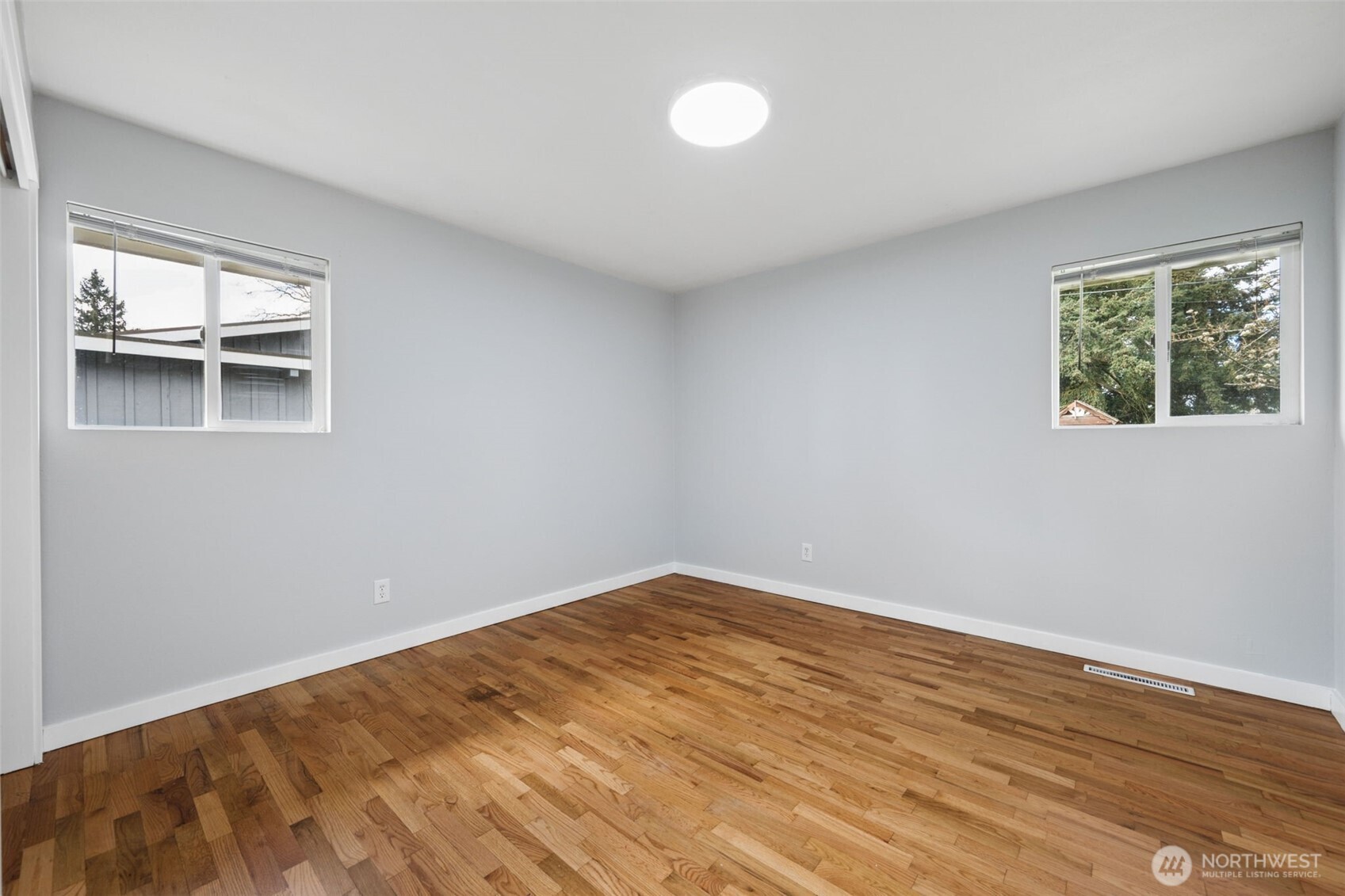 10636 Rainier Avenue SW, Lakewood, WA 98499