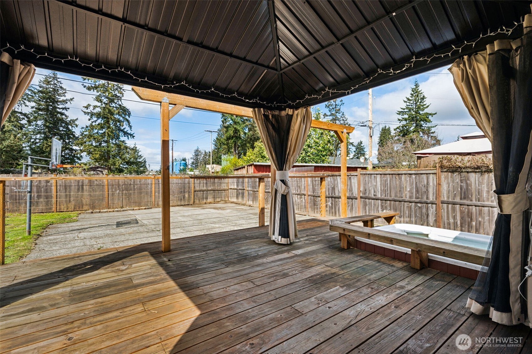 10636 Rainier Avenue SW, Lakewood, WA 98499