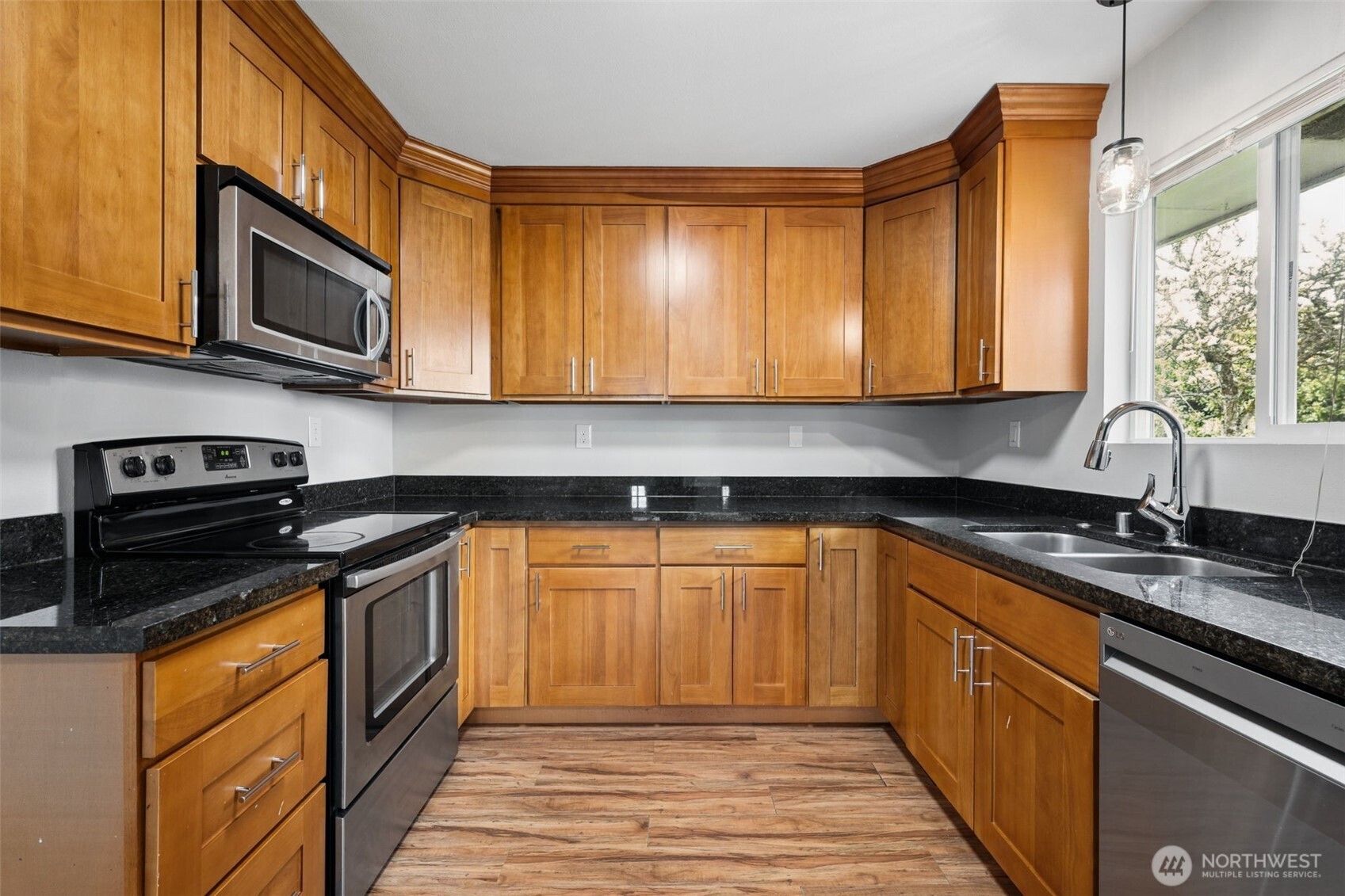 10636 Rainier Avenue SW, Lakewood, WA 98499