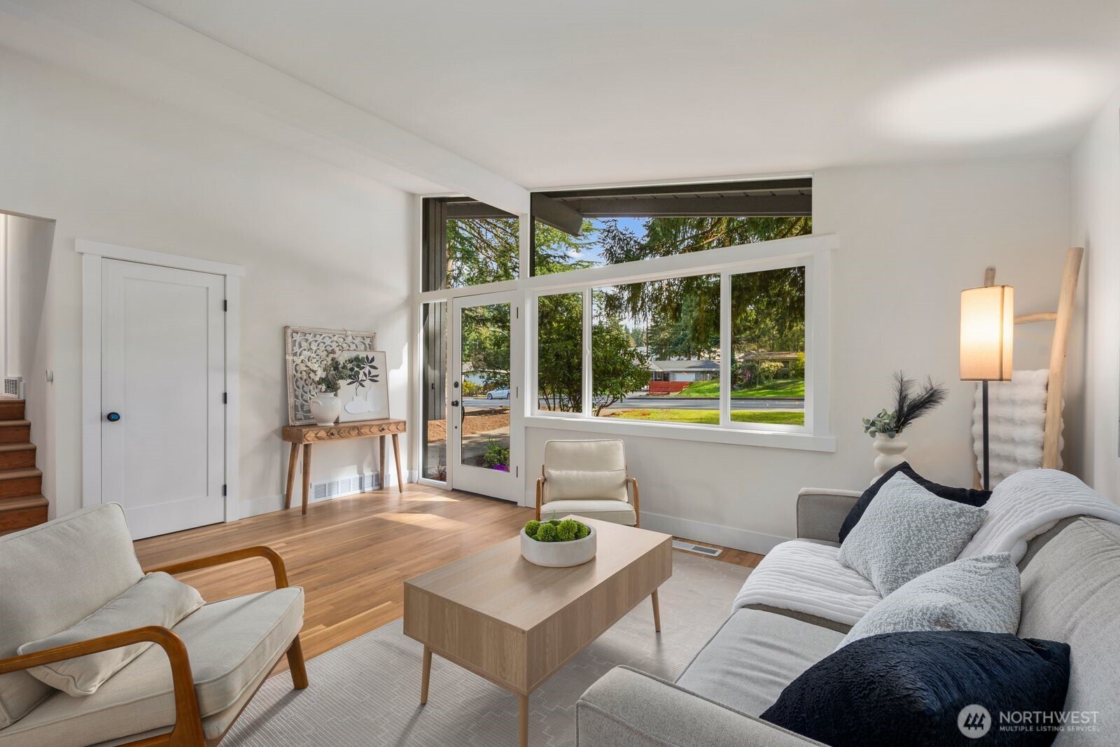 14240 Lake Hills Boulevard , Bellevue, WA 98007