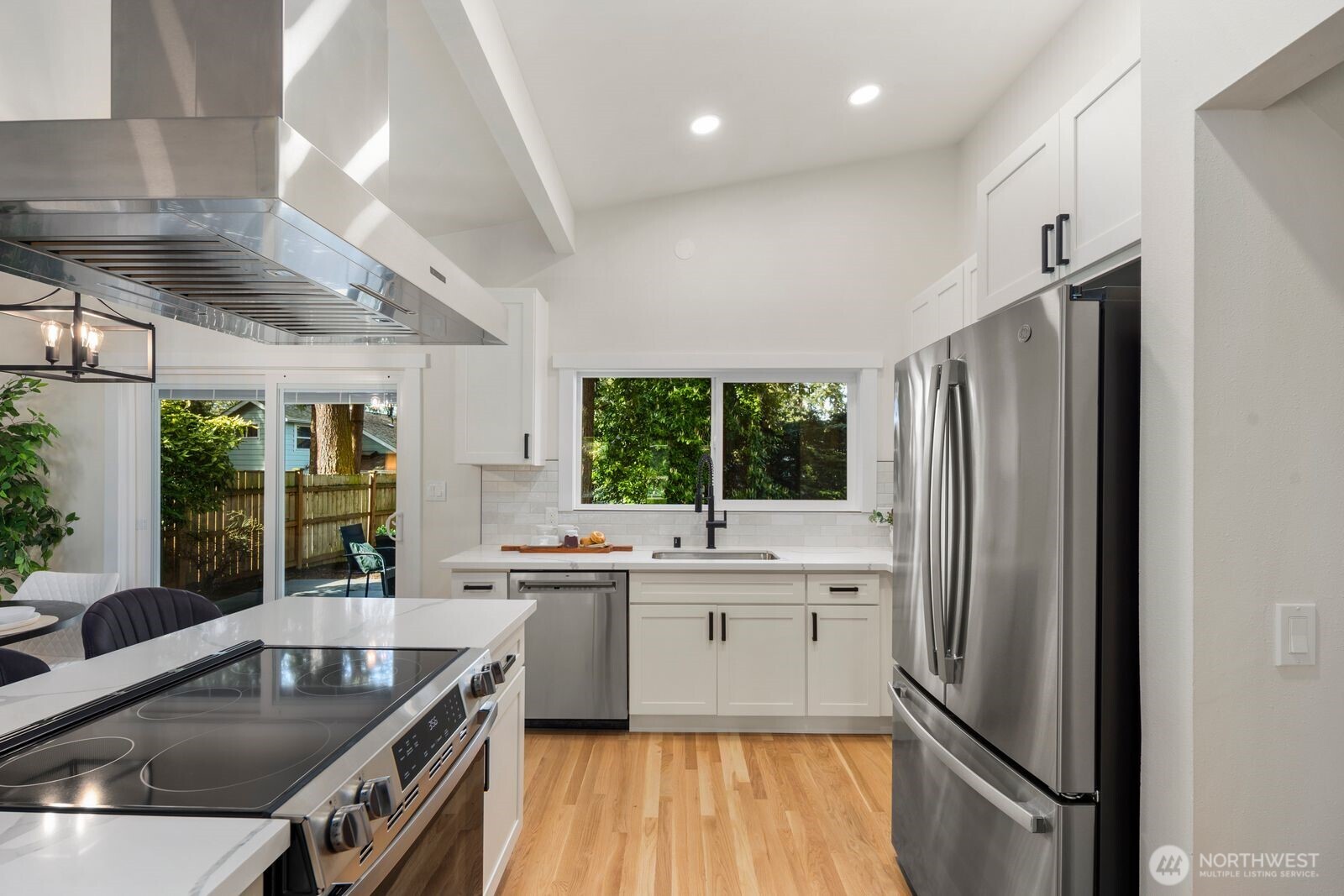 14240 Lake Hills Boulevard , Bellevue, WA 98007