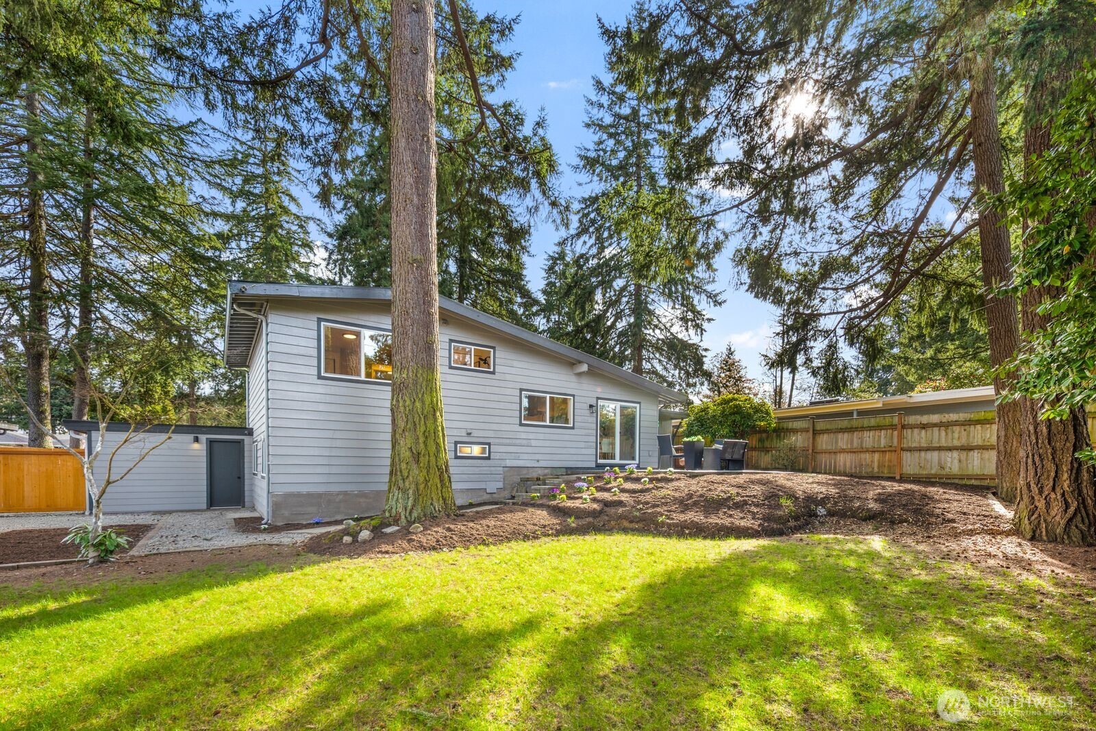 14240 Lake Hills Boulevard , Bellevue, WA 98007