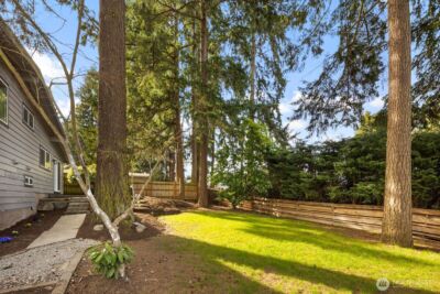 14240 Lake Hills Boulevard , Bellevue, WA 98007 - Photo 35