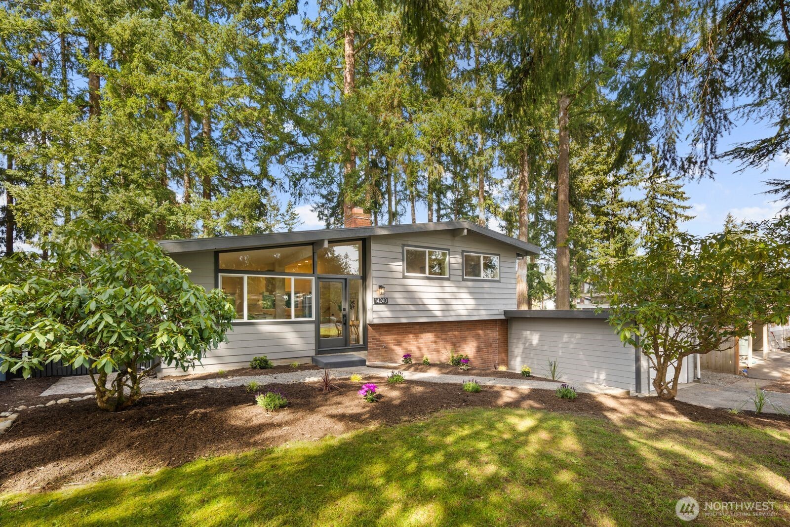 14240 Lake Hills Boulevard , Bellevue, WA 98007