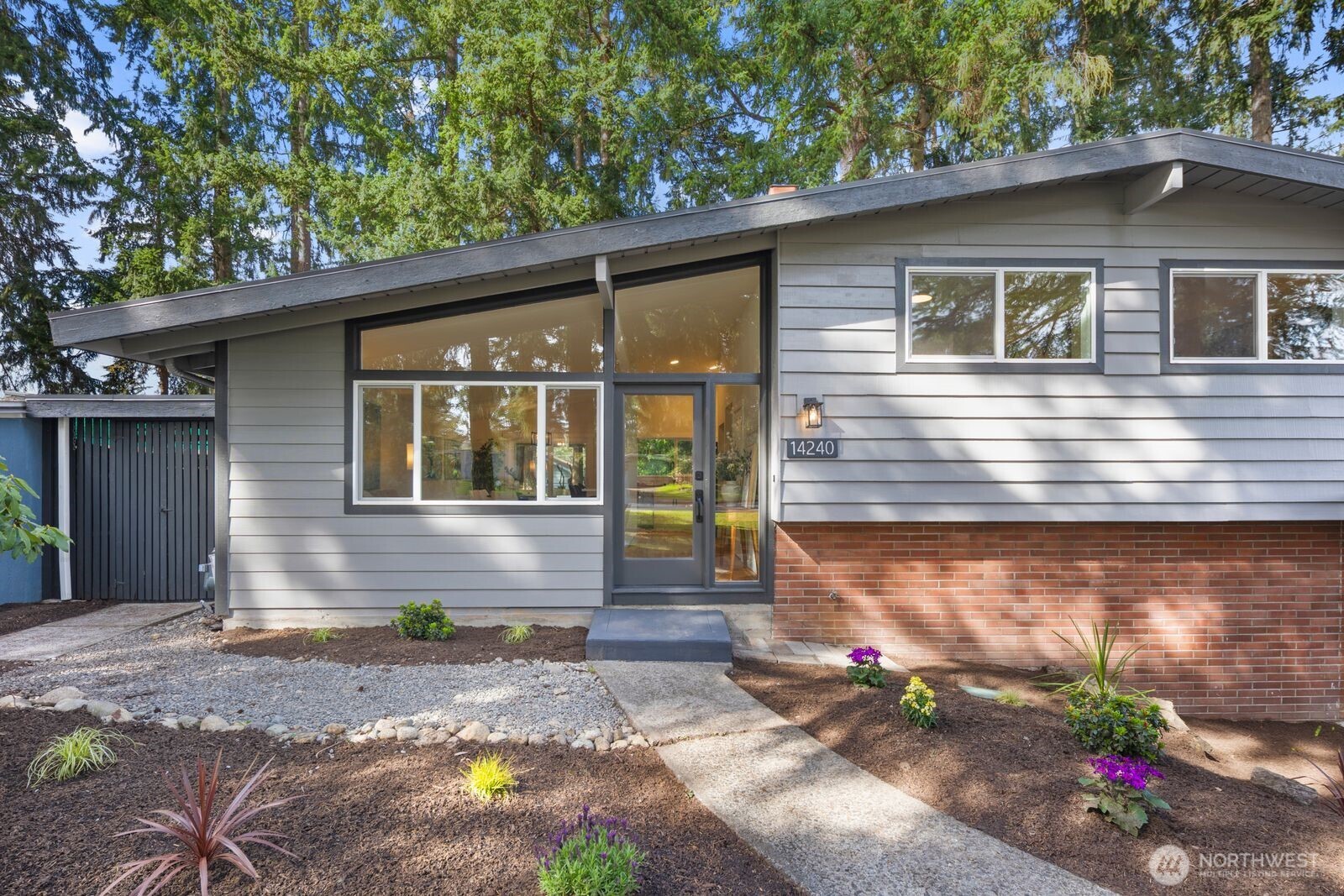 14240 Lake Hills Boulevard , Bellevue, WA 98007