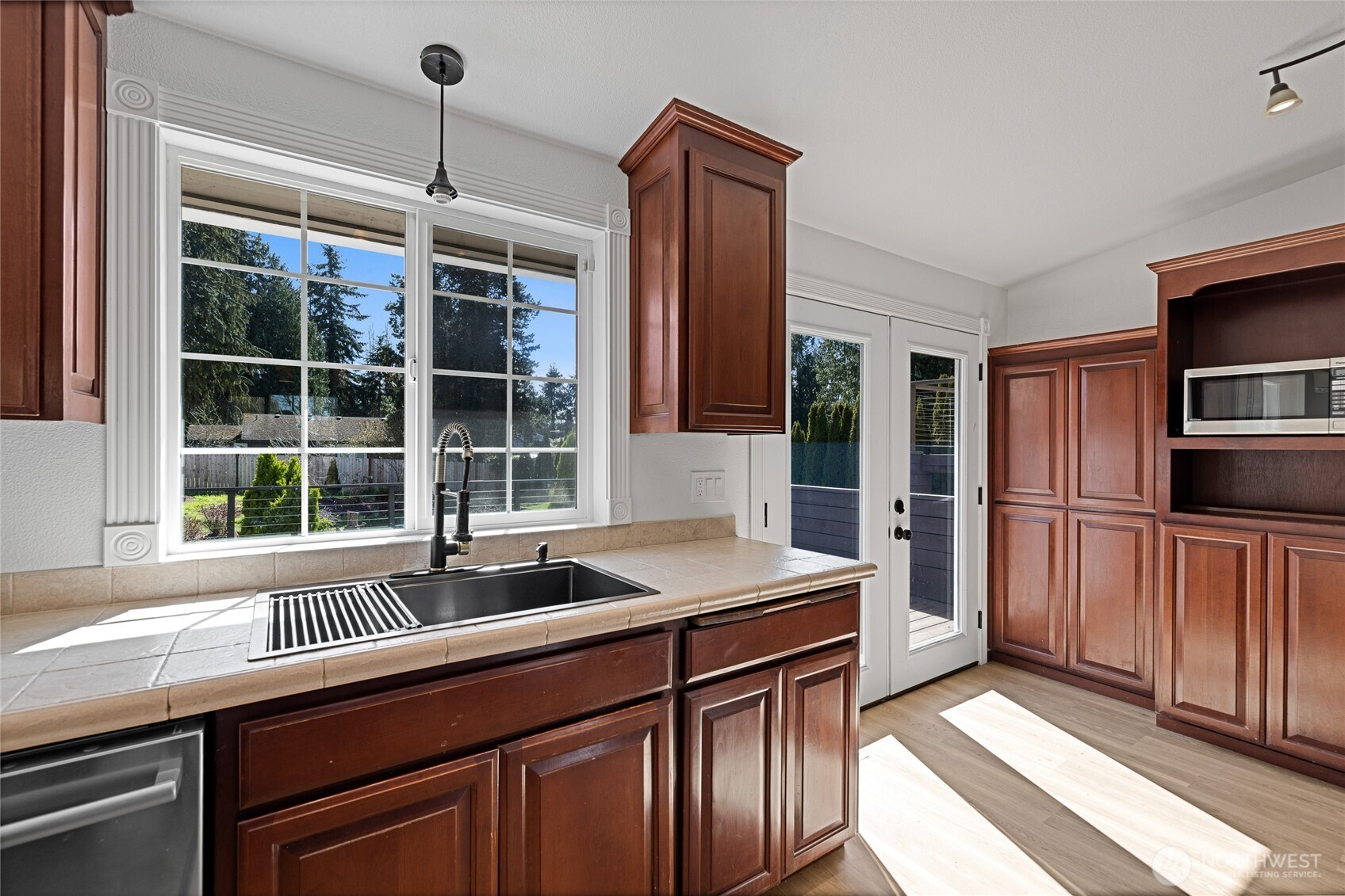 2003 SW 304th Street , Federal Way, WA 98023