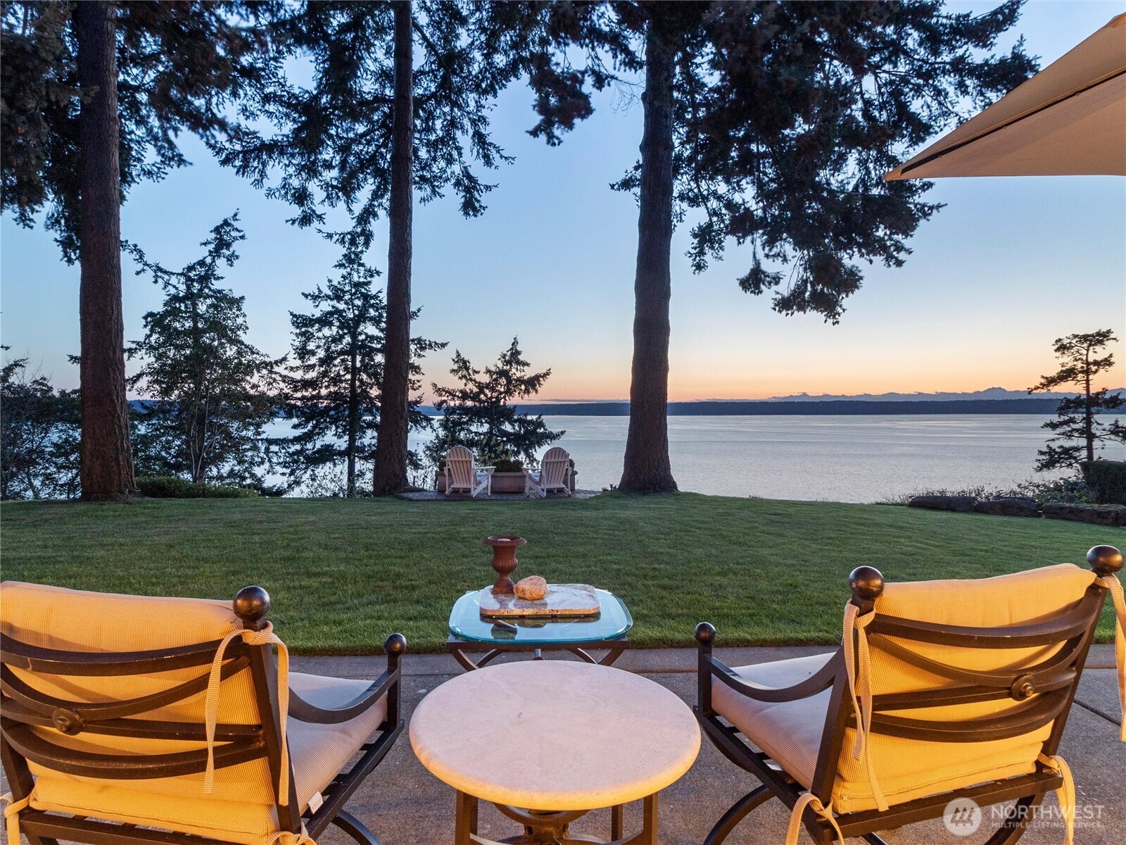 19263 Edgecliff Drive SW, Normandy Park, WA 98166