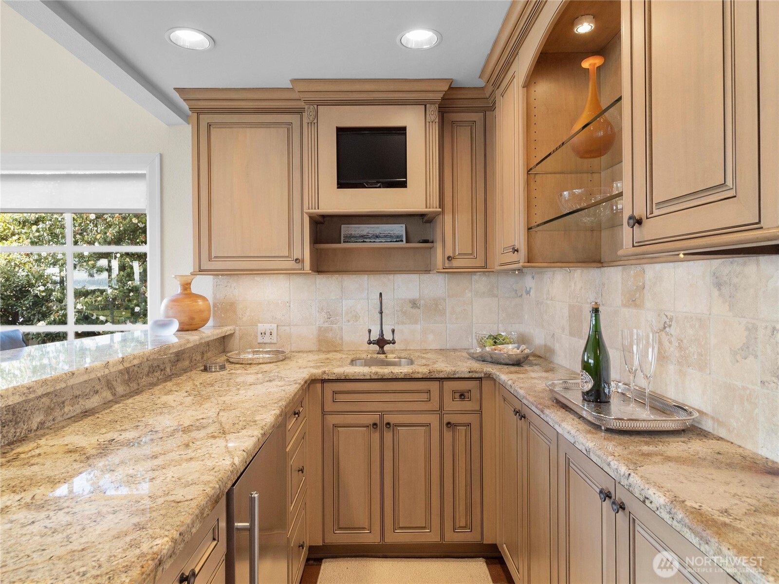 19263 Edgecliff Drive SW, Normandy Park, WA 98166