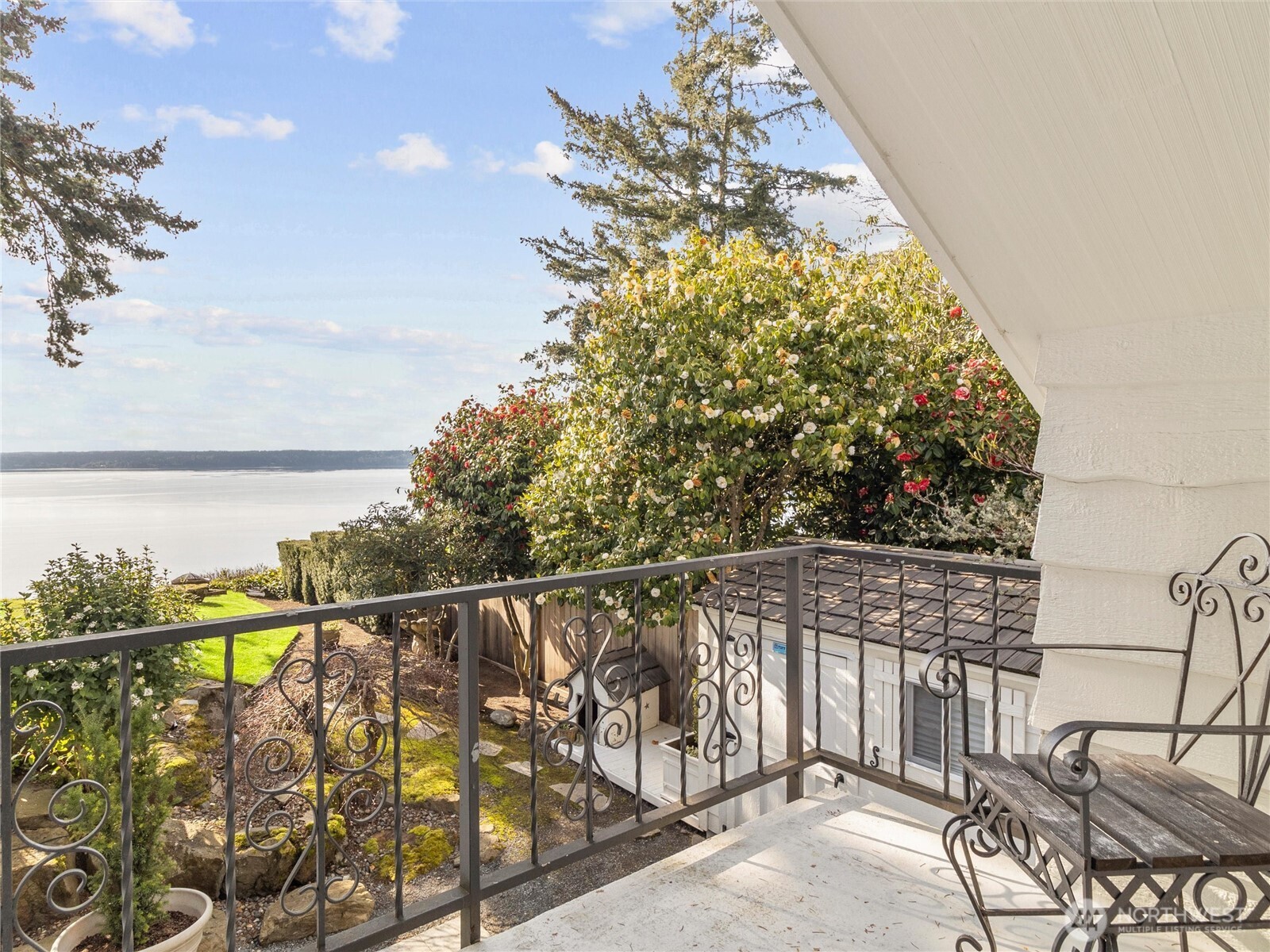 19263 Edgecliff Drive SW, Normandy Park, WA 98166