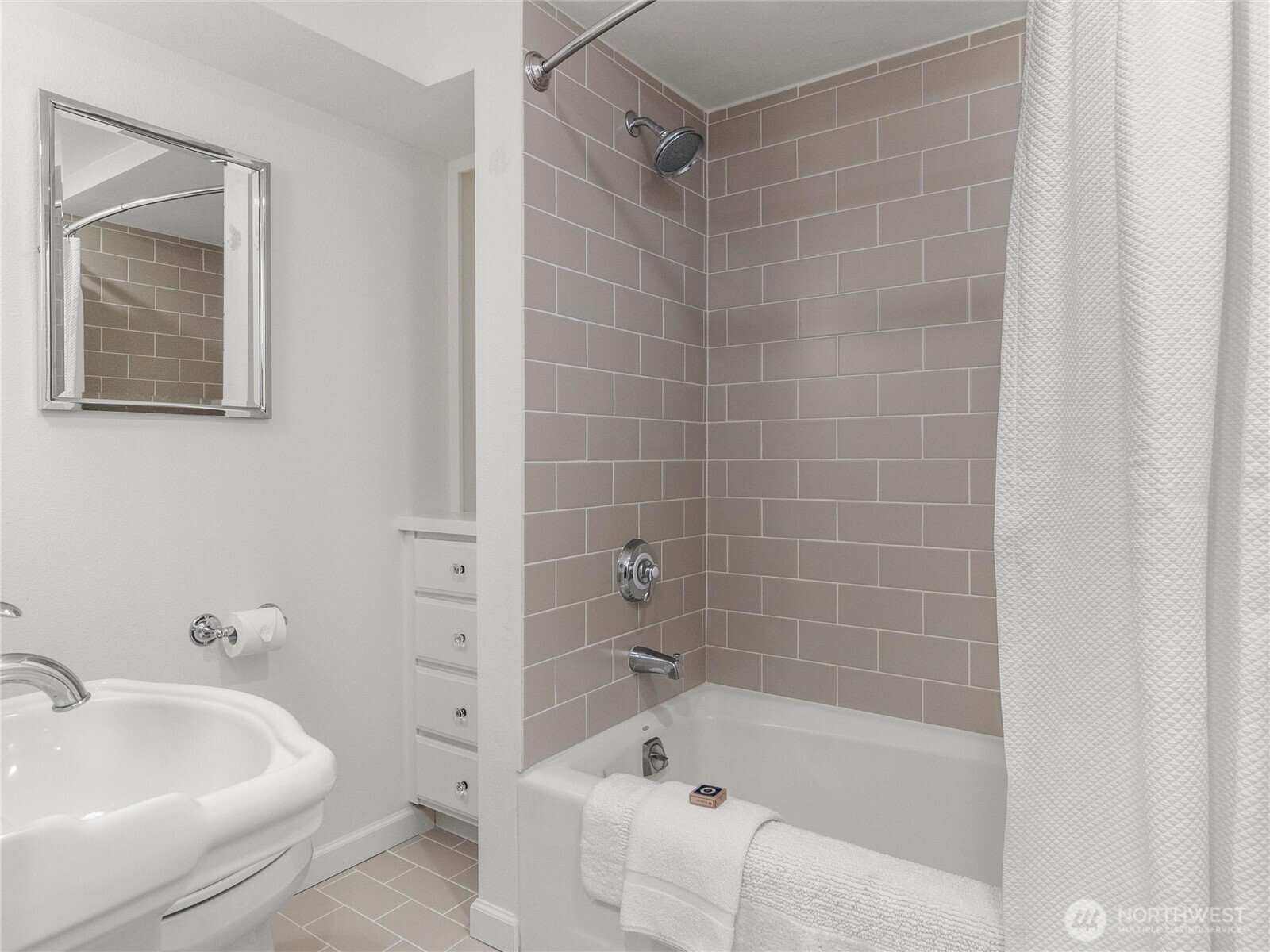 19263 Edgecliff Drive SW, Normandy Park, WA 98166