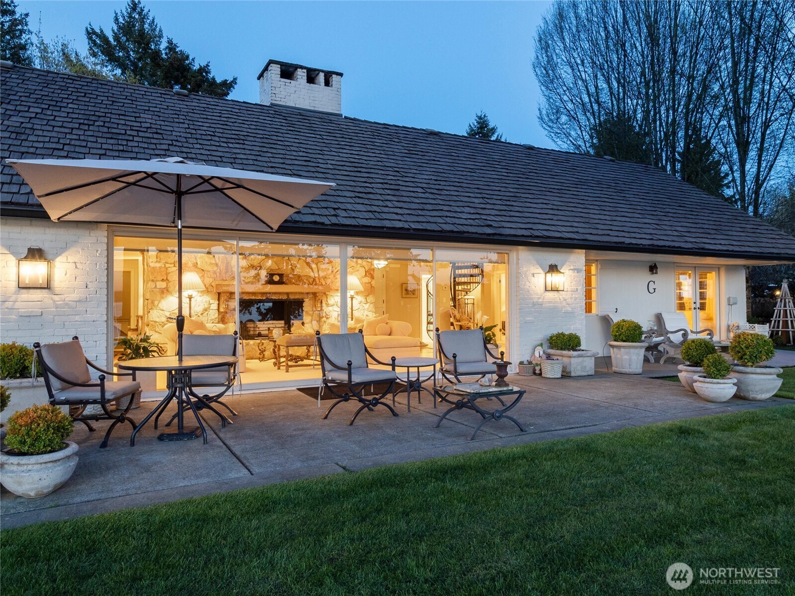 19263 Edgecliff Drive SW, Normandy Park, WA 98166