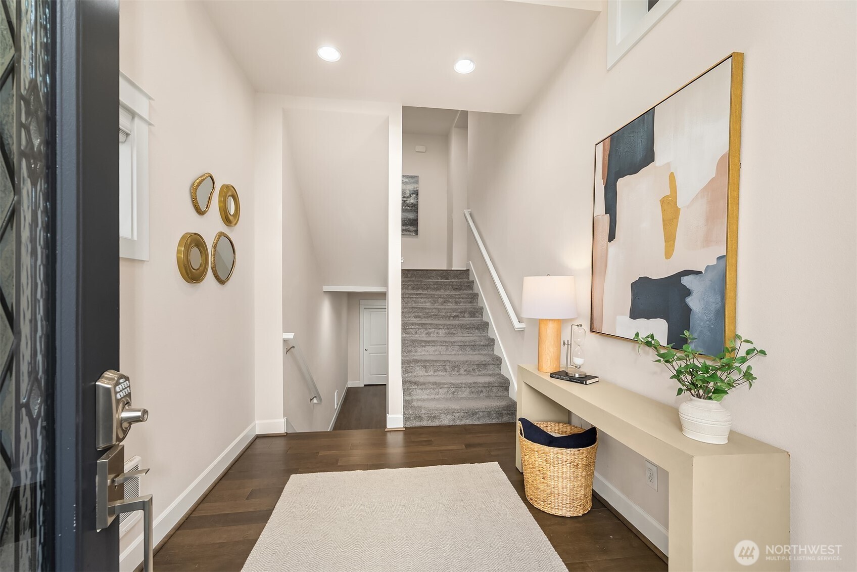 404 6th Lane NE, Issaquah, WA 98029